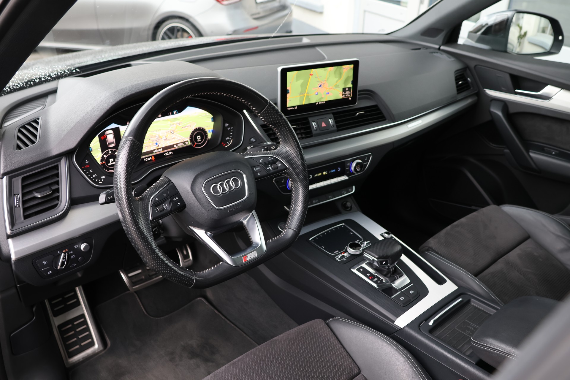 AUDI Q5 2.0 TDI sport quattro S-tronic (CH)-image-9