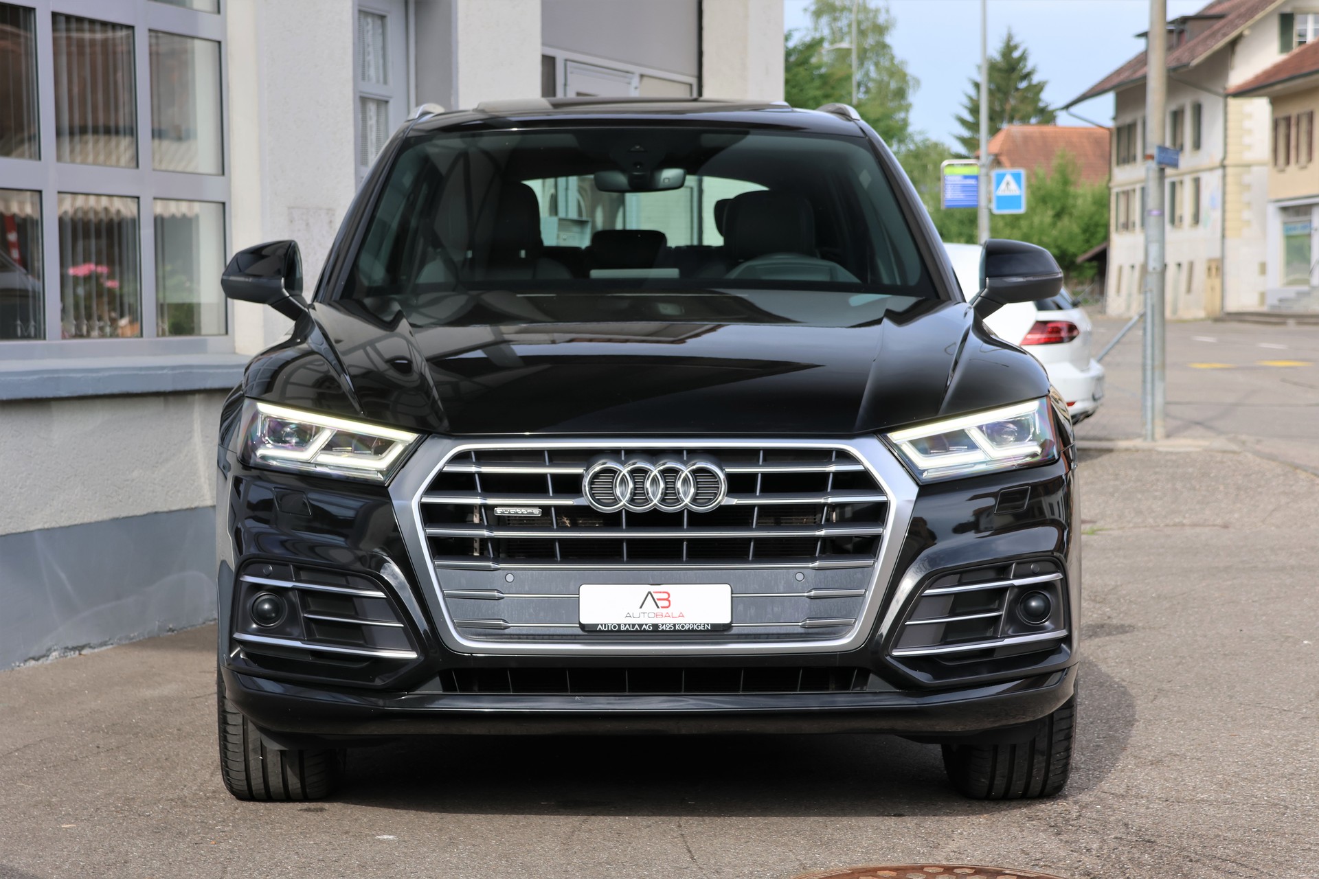 AUDI Q5 2.0 TDI sport quattro S-tronic (CH)-showroom-element-1