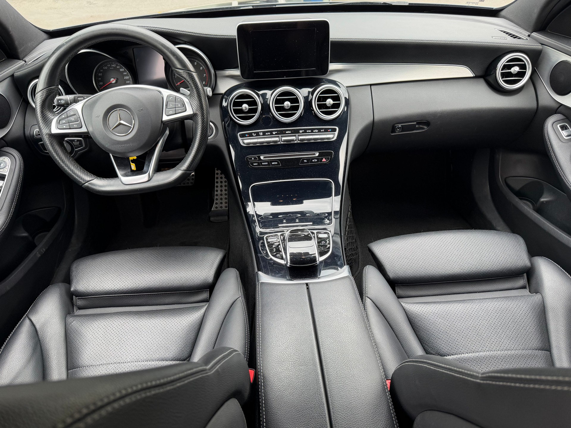 MERCEDES-BENZ C 200 AMG Line 7G-Tronic-image-10
