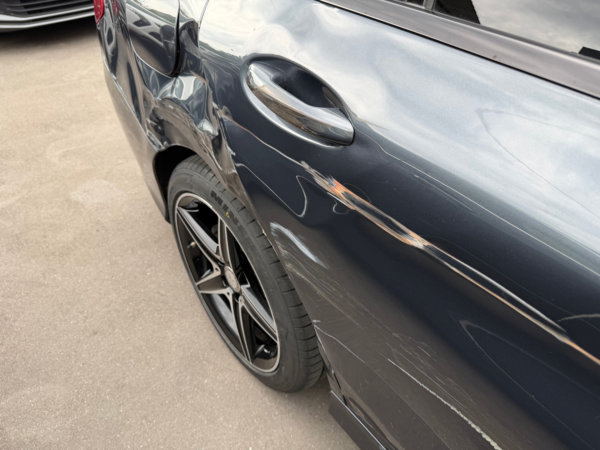 MERCEDES-BENZ C 200 AMG Line 7G-Tronic-image-20