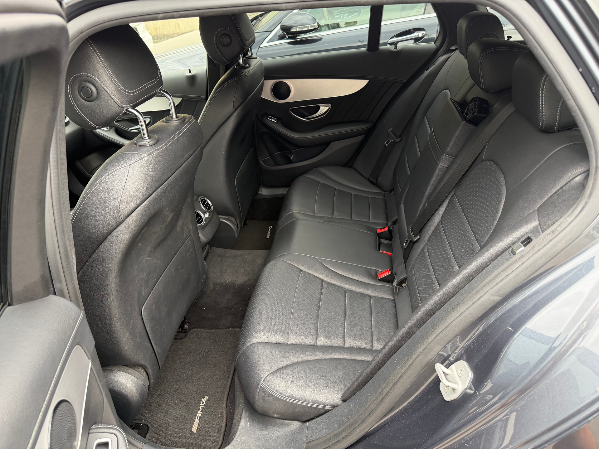 MERCEDES-BENZ C 200 AMG Line 7G-Tronic-image-17