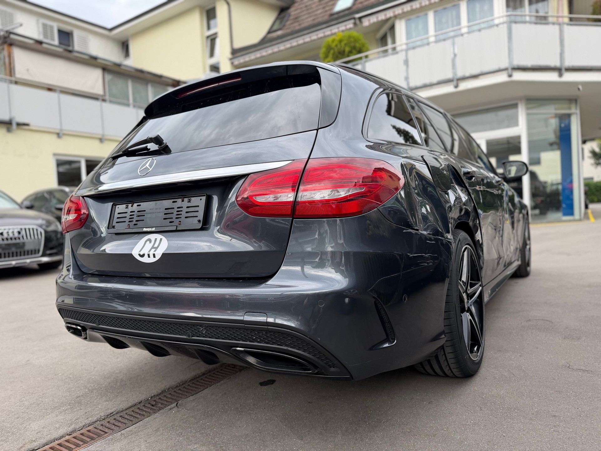MERCEDES-BENZ C 200 AMG Line 7G-Tronic-image-5