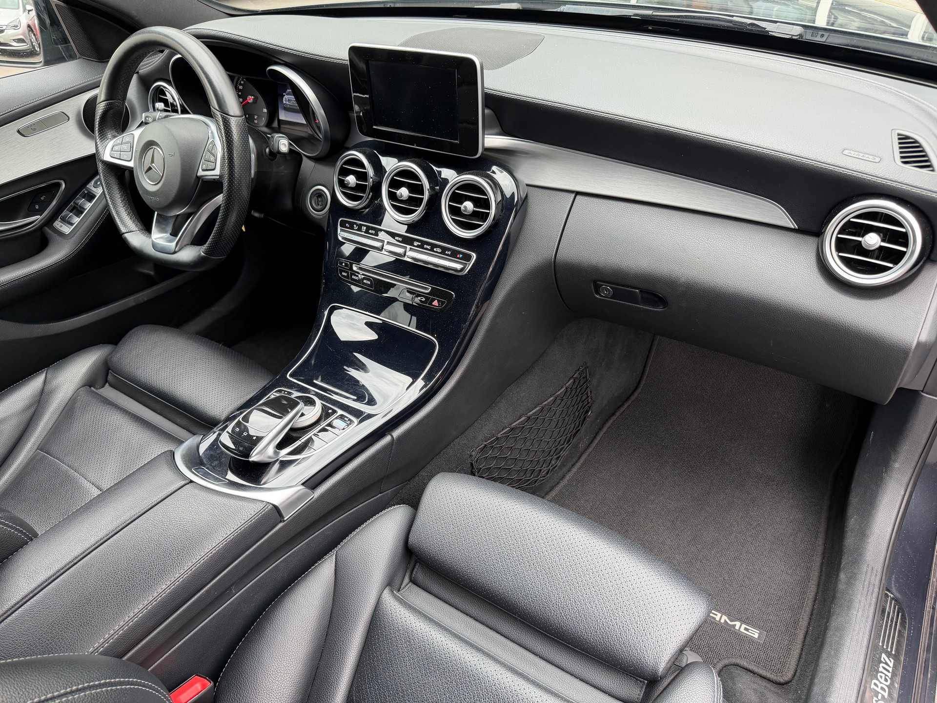 MERCEDES-BENZ C 200 AMG Line 7G-Tronic-image-14