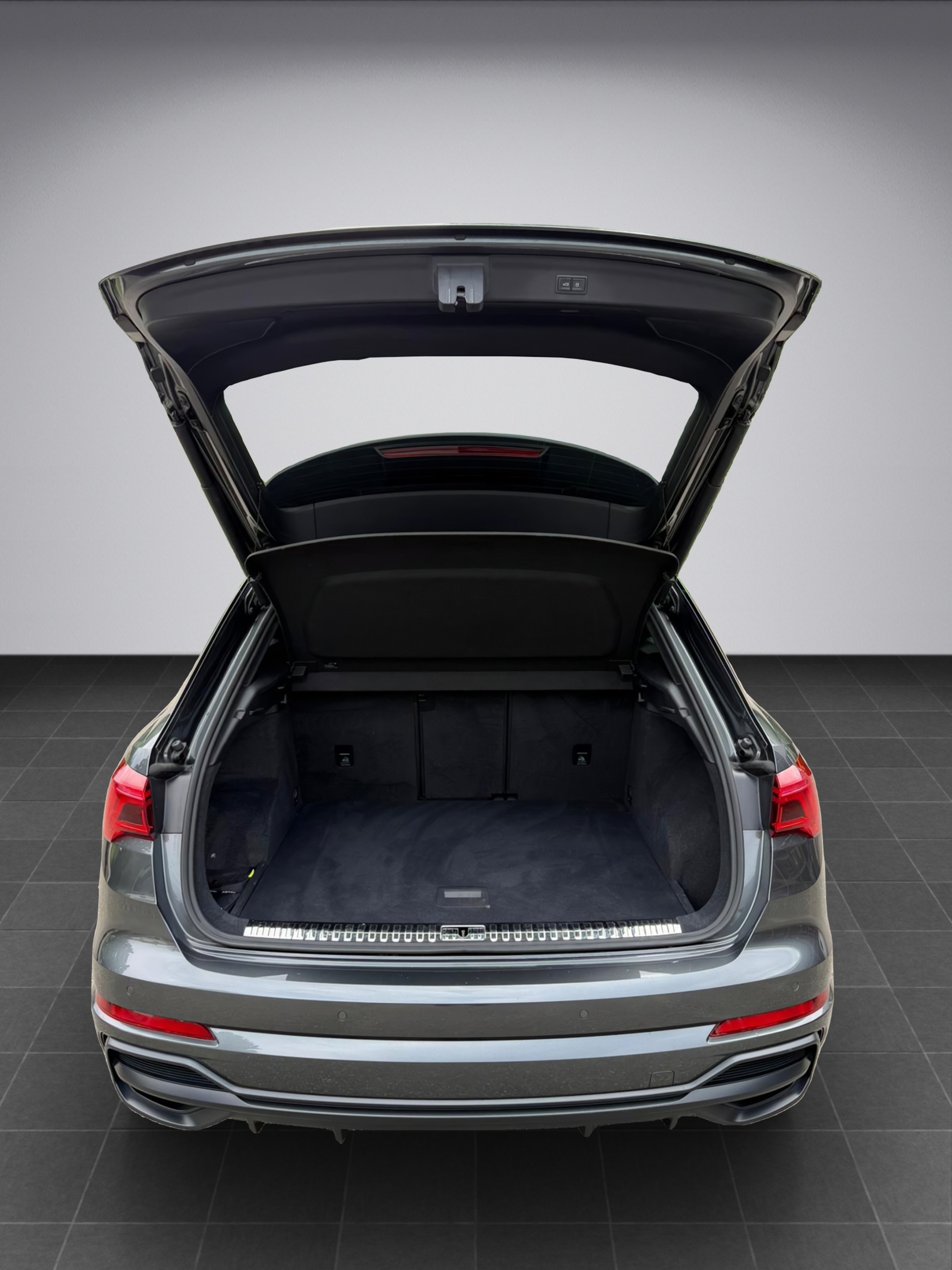 AUDI Q3 40 TDI S line quattro S-tronic-image-17