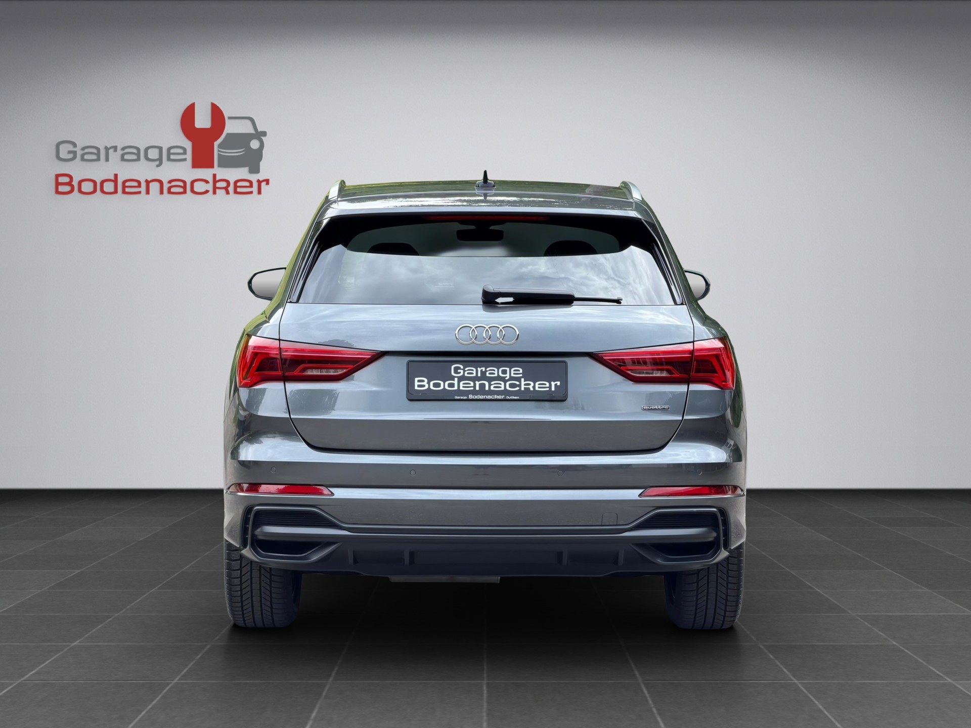 AUDI Q3 40 TDI S line quattro S-tronic-image-16