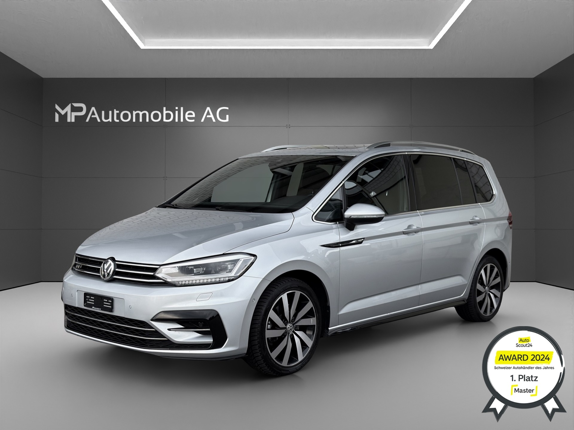 VW Touran 1.4 TSI BlueMotion Technology Highline DSG R Line-image-0