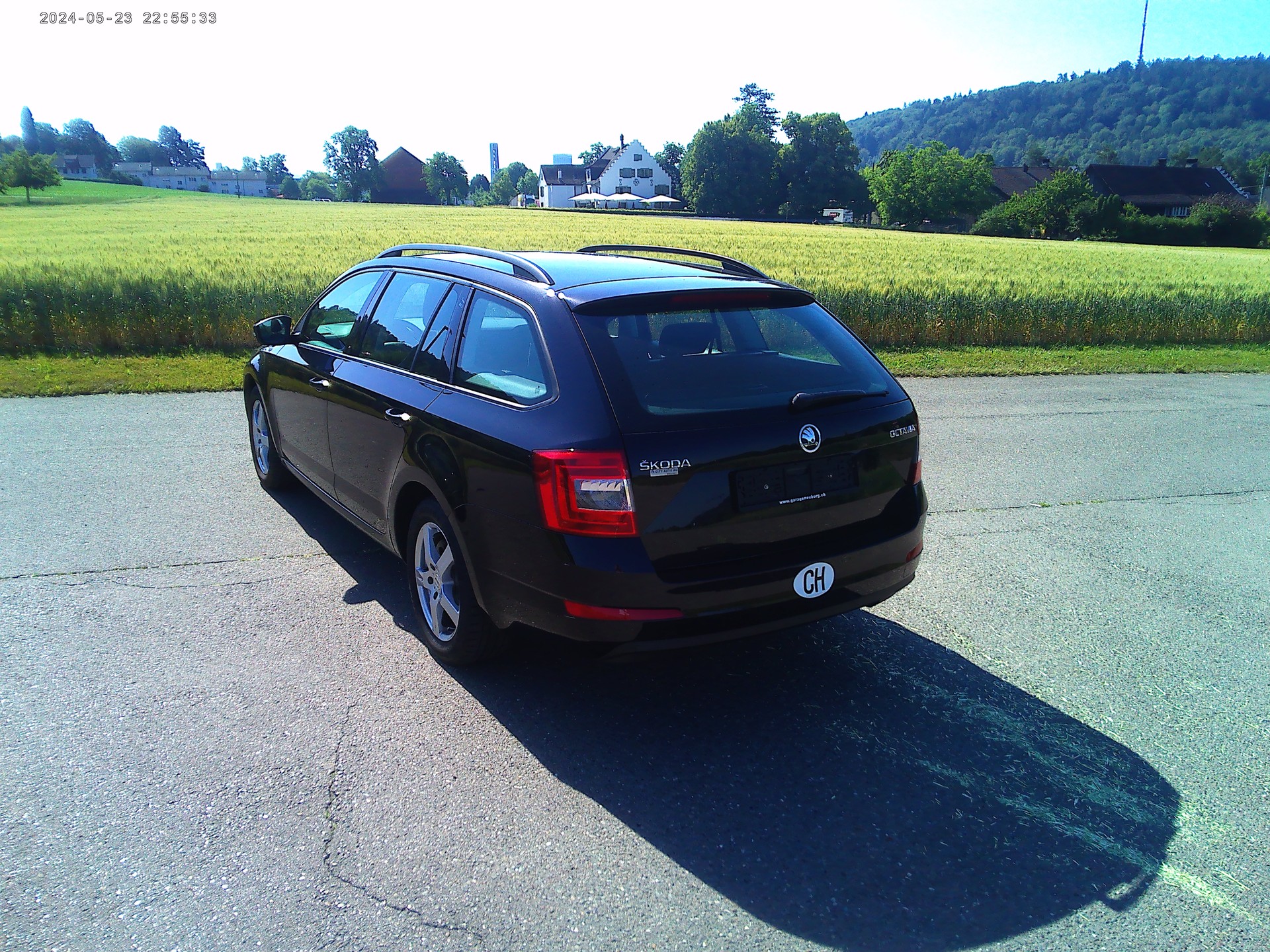 SKODA Octavia Combi 1.6 TDI Active DSG-image-5