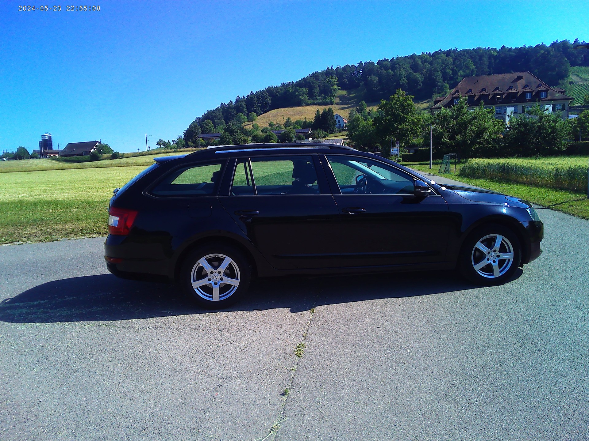 SKODA Octavia Combi 1.6 TDI Active DSG-image-3