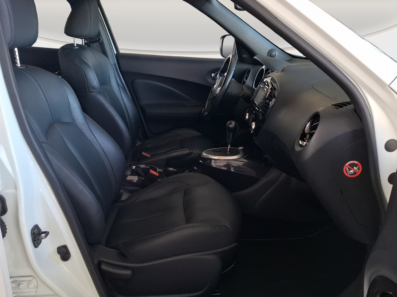NISSAN Juke 1.6 DIG-T tekna 4x4 Xtronic M-CVT // 8-fach bereift-image-8