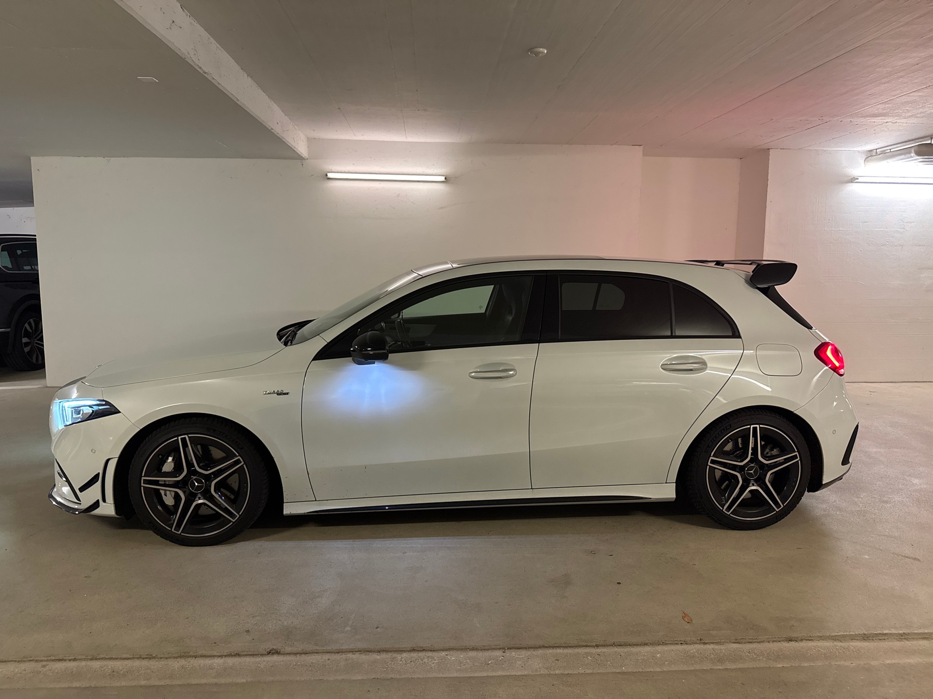 MERCEDES-BENZ A 35 AMG 4matic-image-0