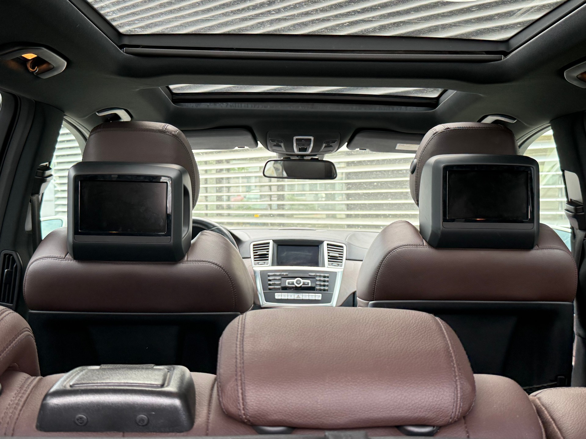 MERCEDES-BENZ ML 63 AMG 4Matic Speedshift-image-6