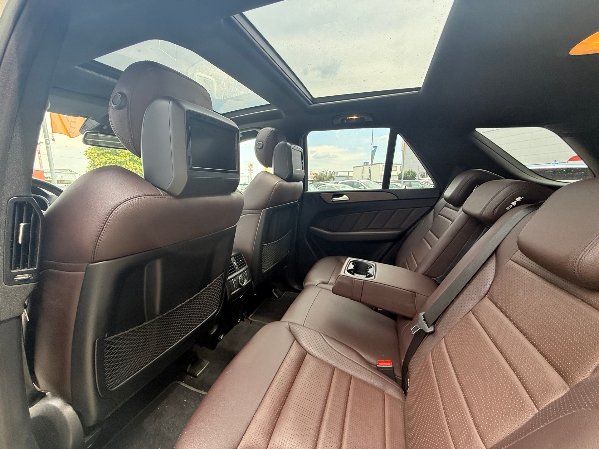MERCEDES-BENZ ML 63 AMG 4Matic Speedshift-image-14