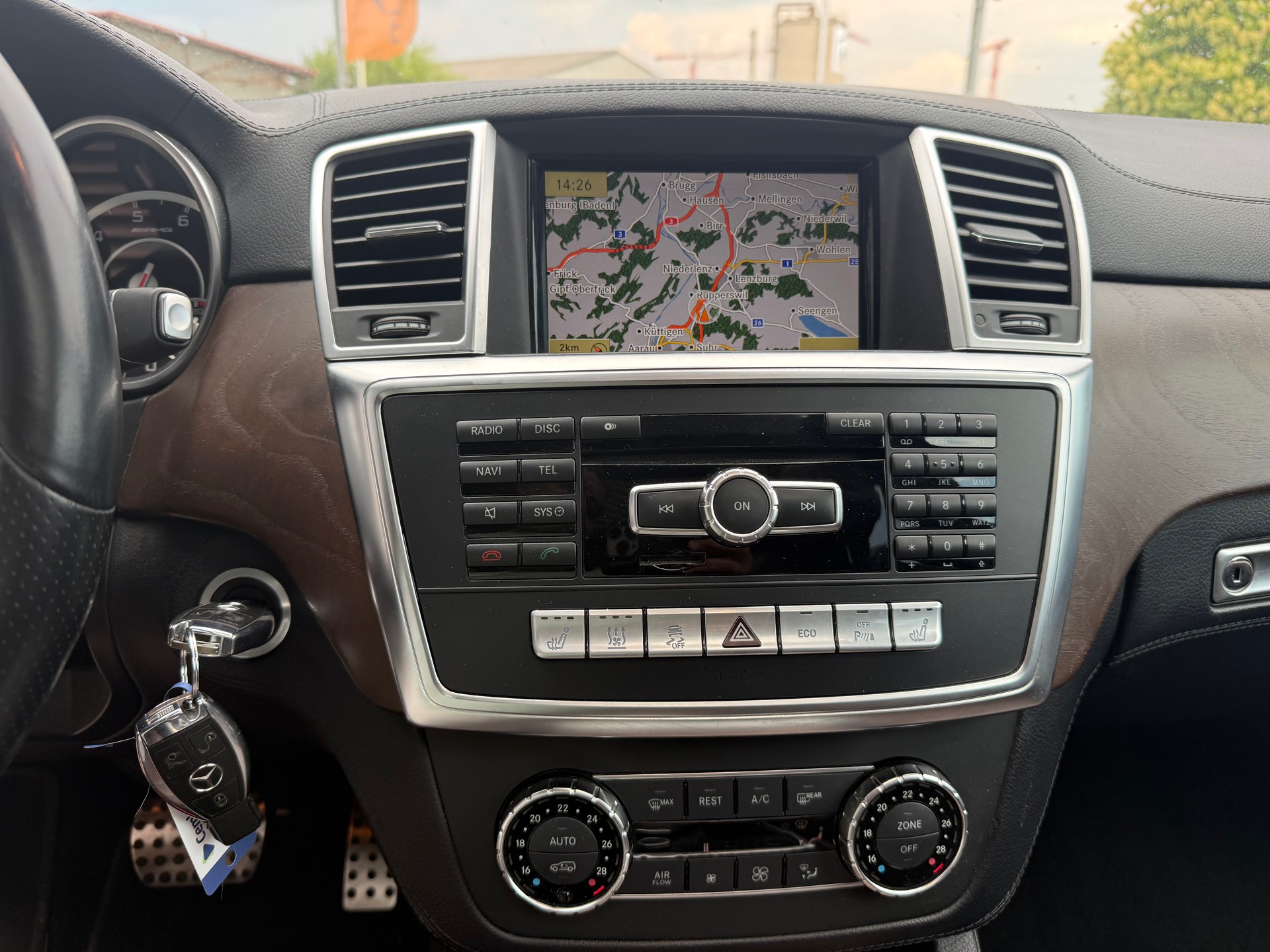 MERCEDES-BENZ ML 63 AMG 4Matic Speedshift-image-12