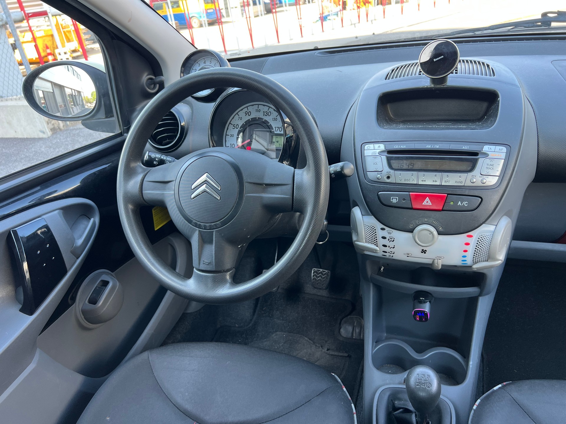 CITROEN C1 1.0i Edition-image-11