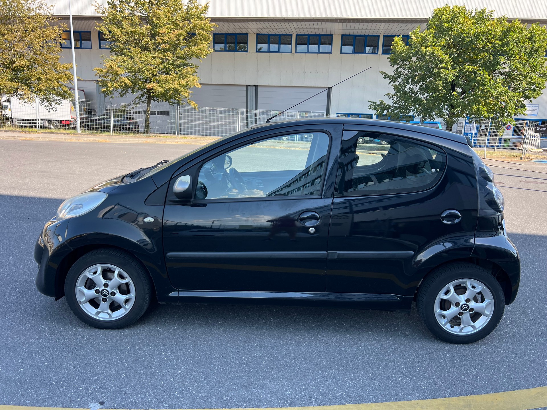 CITROEN C1 1.0i Edition-image-2