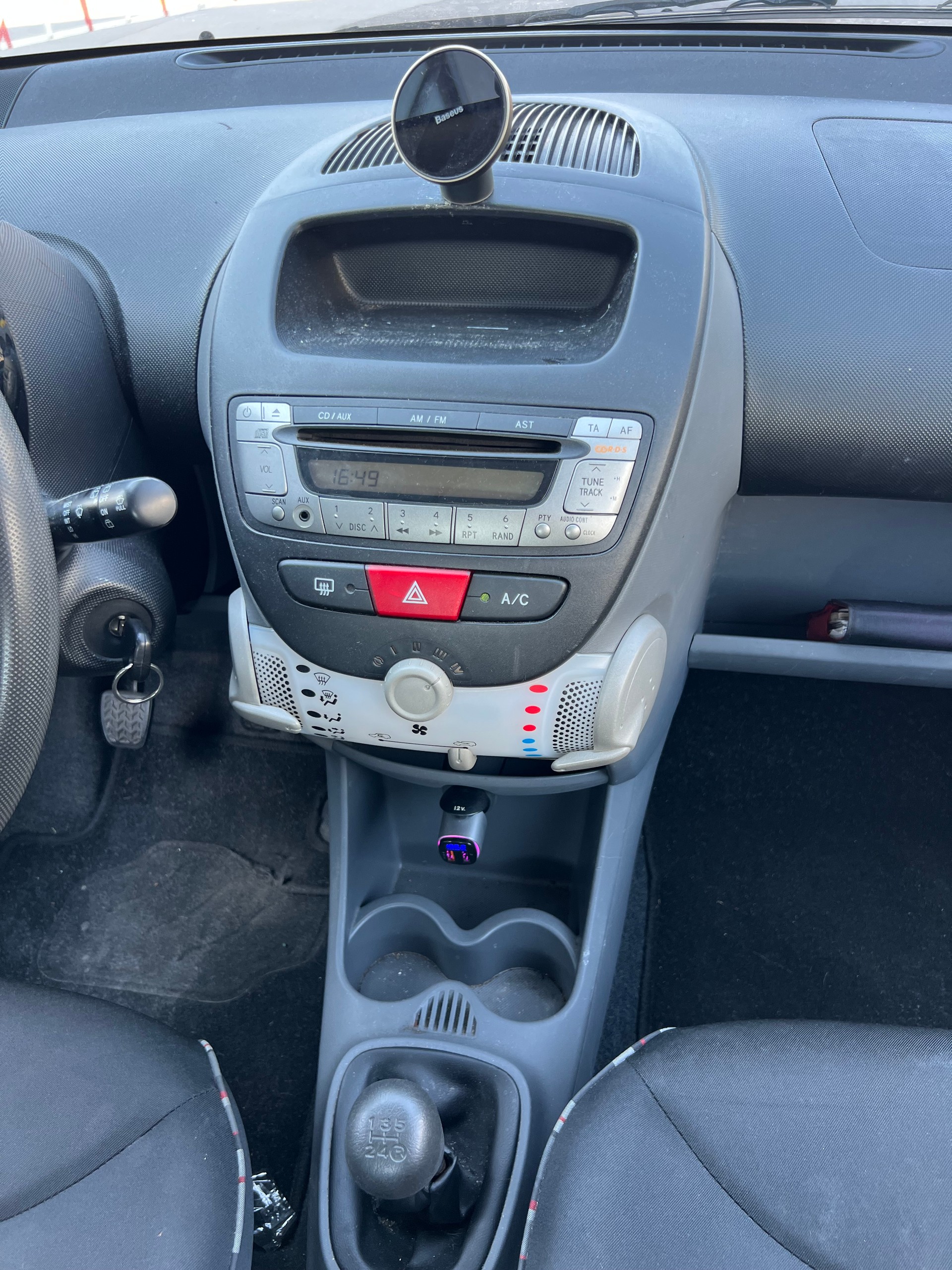 CITROEN C1 1.0i Edition-image-12