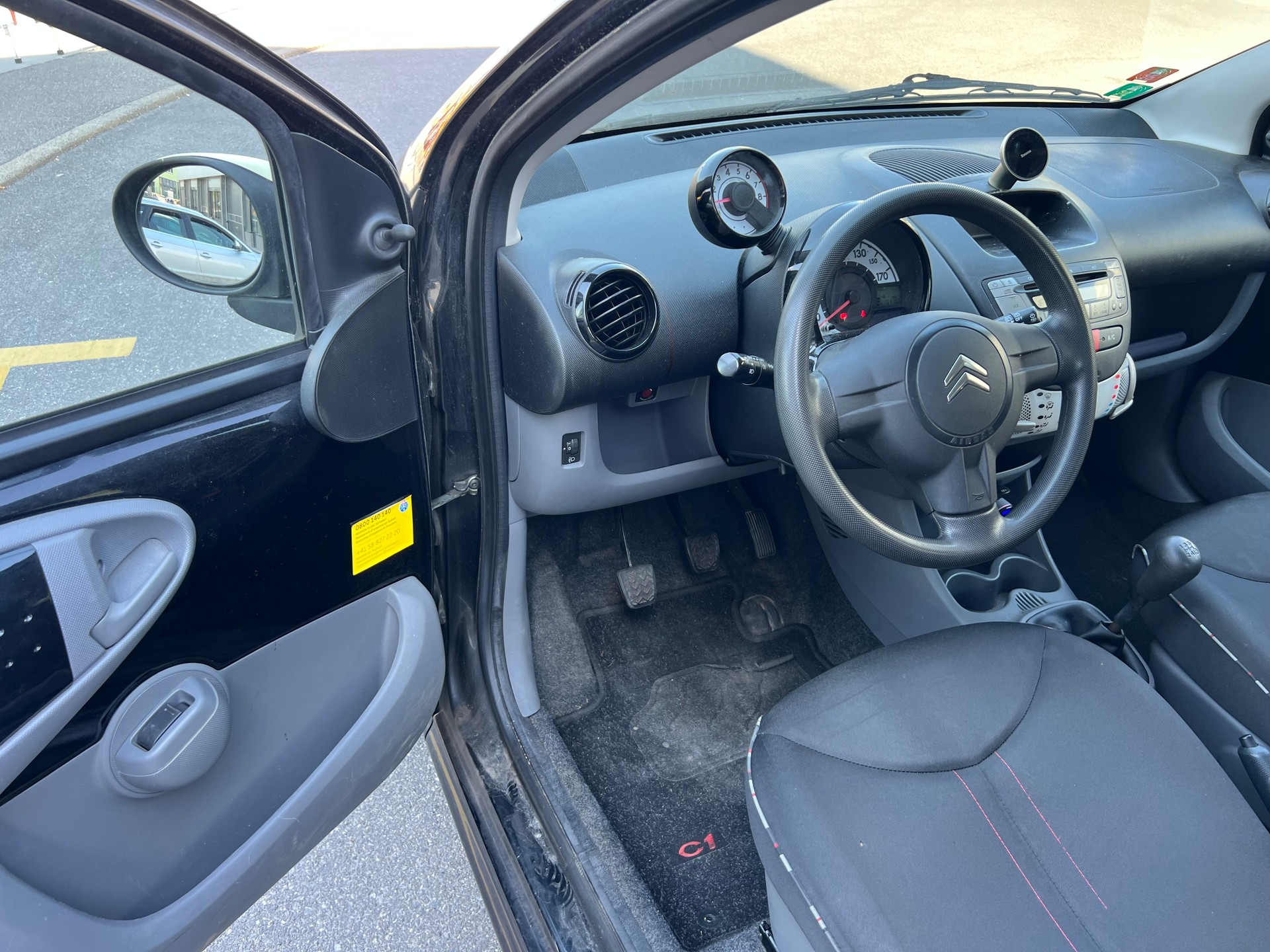CITROEN C1 1.0i Edition-image-8