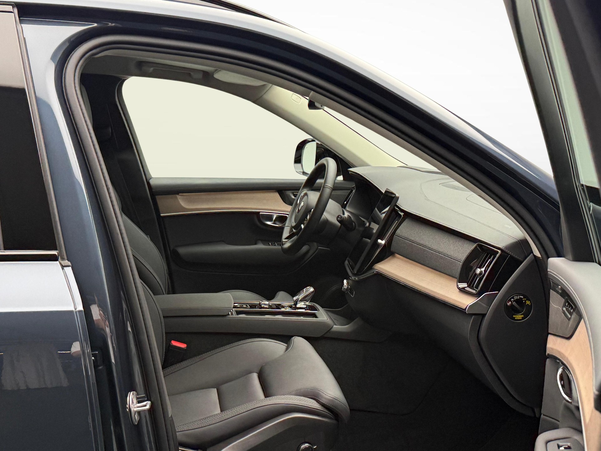 VOLVO XC90 2.0 T8 TE Plus Dark eAWD-image-9