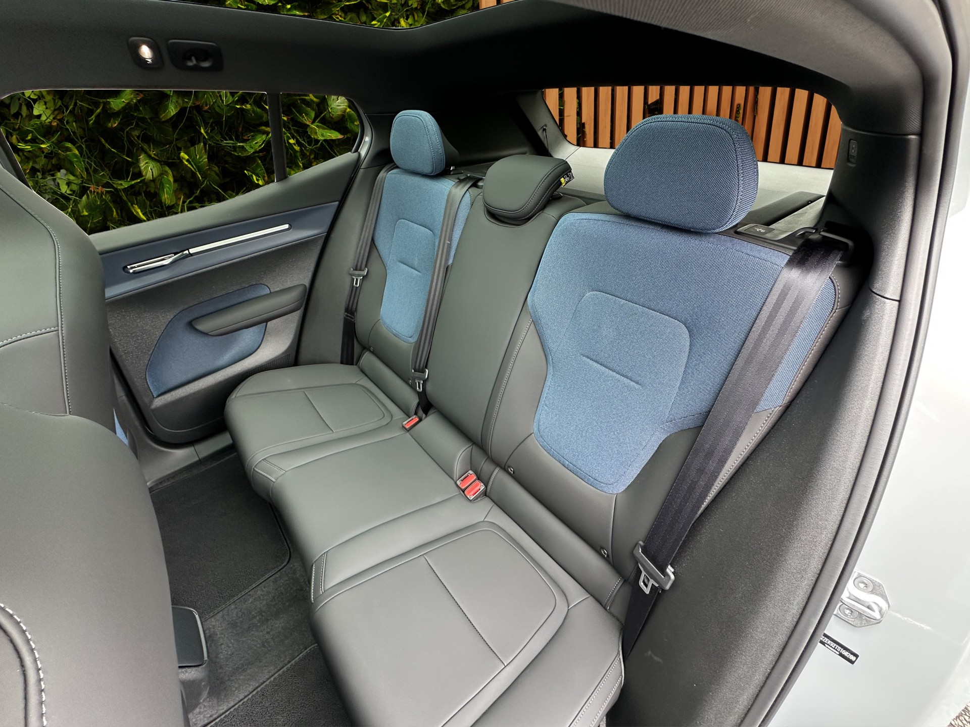 VOLVO EX30 E60 Twin Ultra Performance AWD-image-13