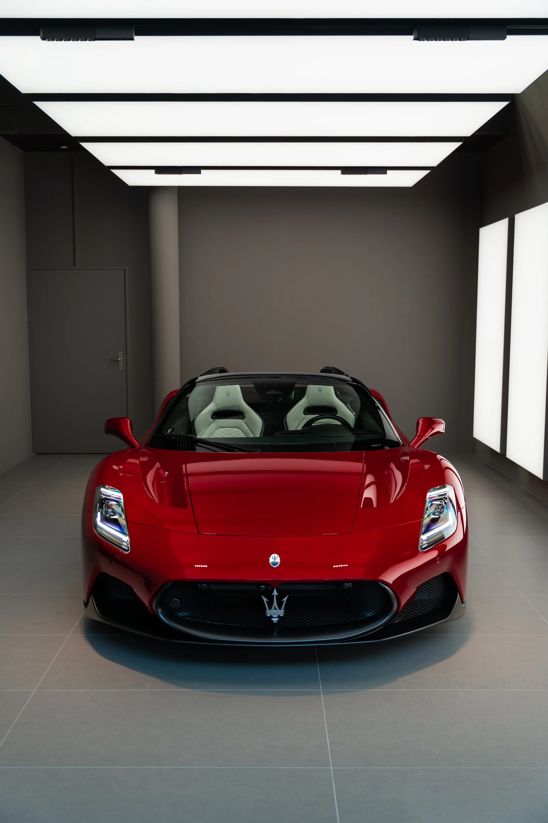 MASERATI MC20 Cielo - Rosso Vincente - FUORISERIE-image-0