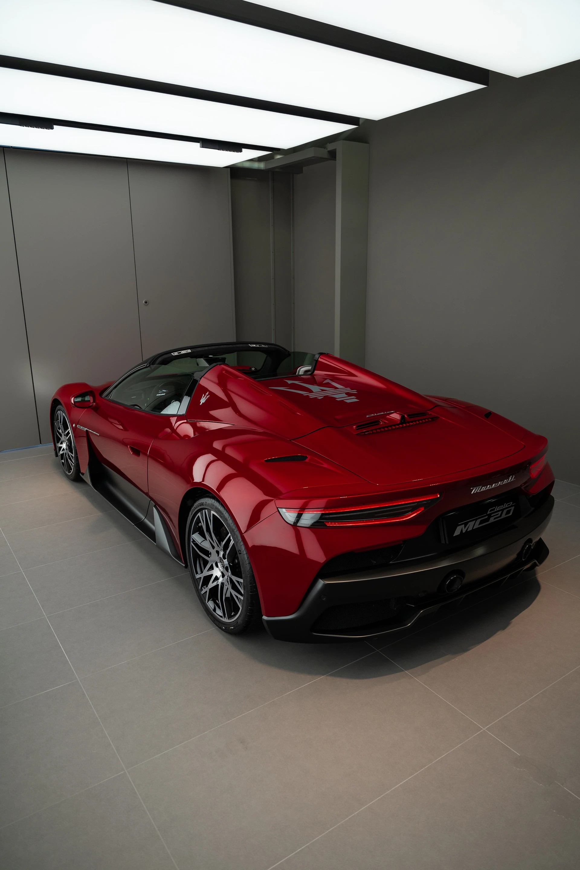MASERATI MC20 Cielo - Rosso Vincente - FUORISERIE-image-8