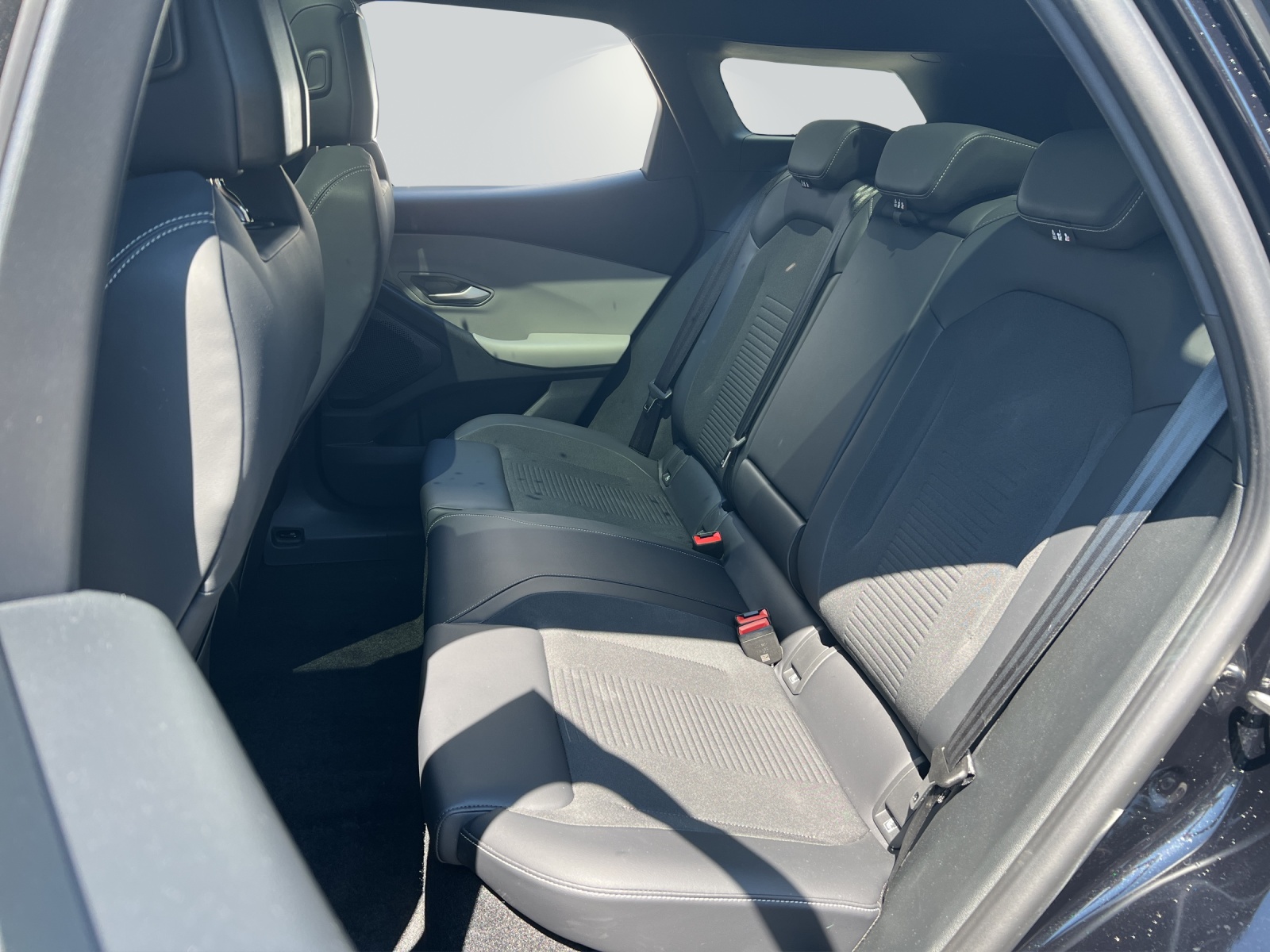 FORD Explorer Extended Range Premiu-image-7