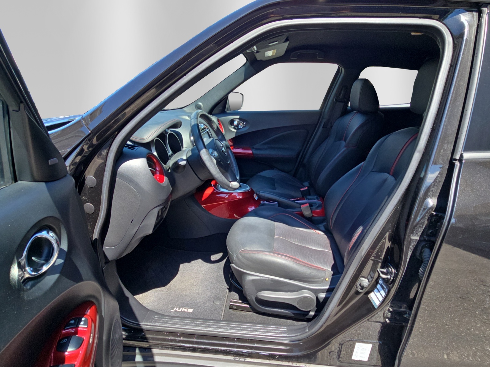 NISSAN Juke 1.6 DIG-T N-Connecta 4x4-image-12