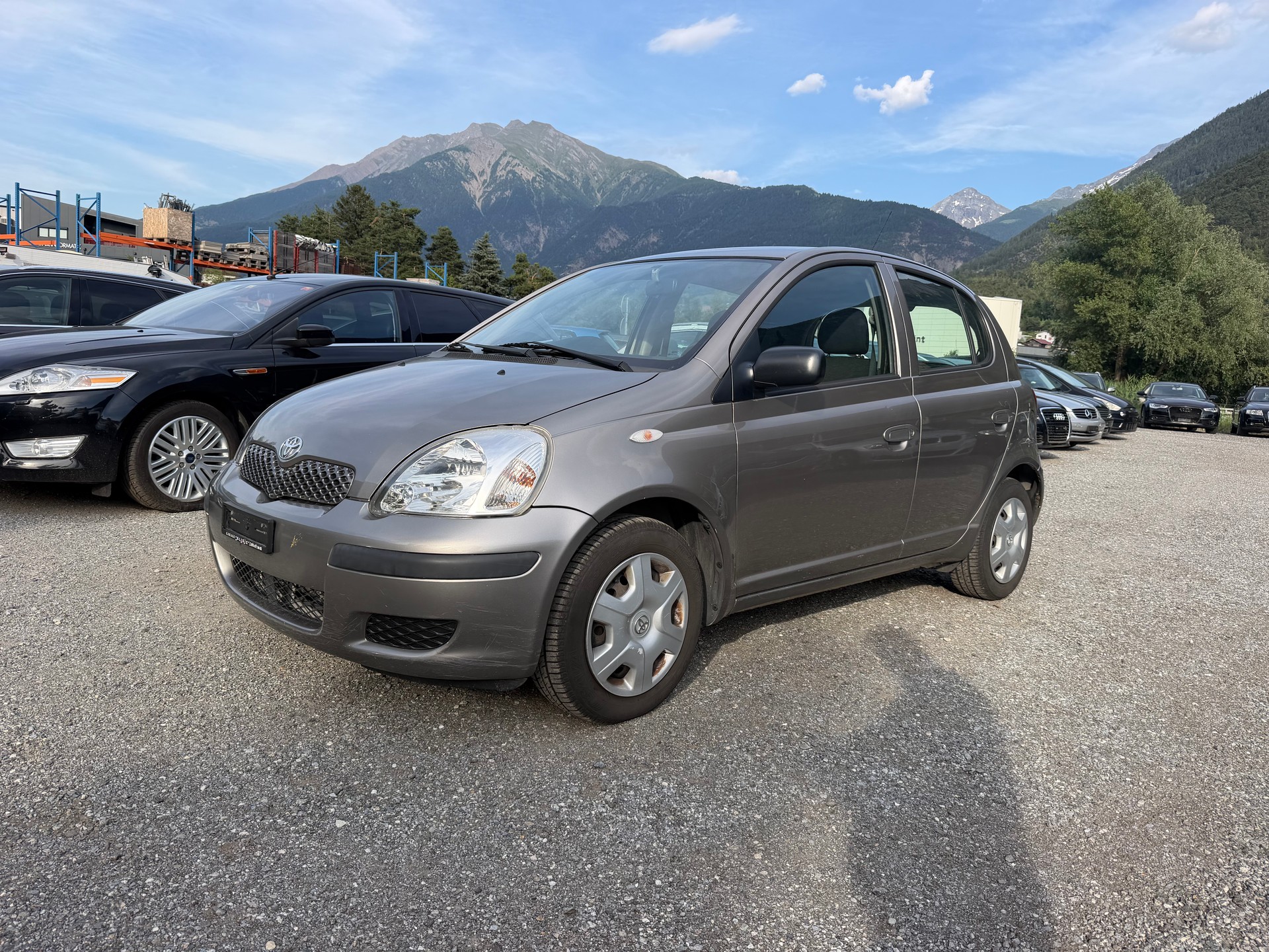 TOYOTA Yaris 1.0 Linea Luna-image-2