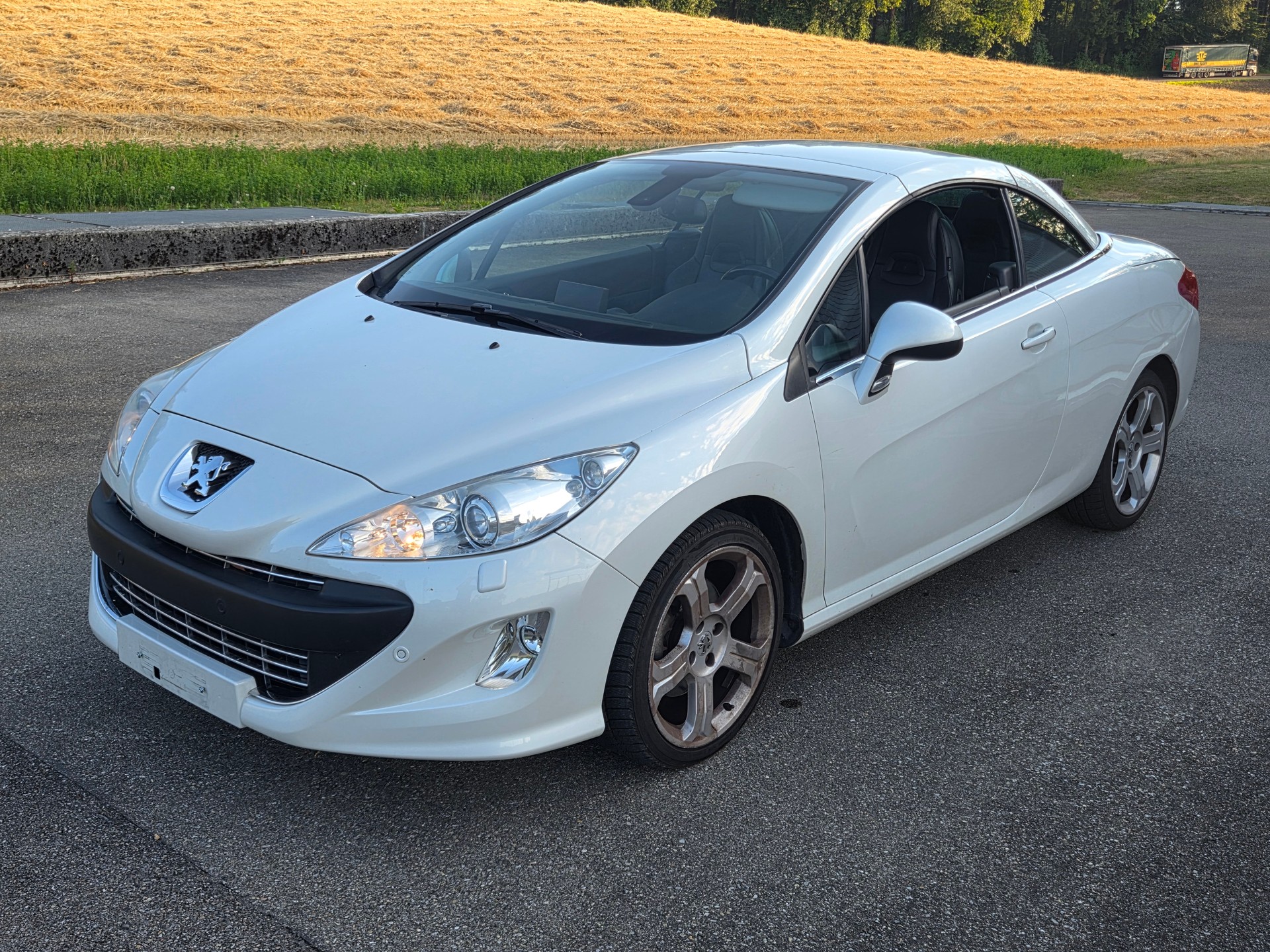 PEUGEOT 308 CC 1.6 16V Turbo Active Automatic-image-0