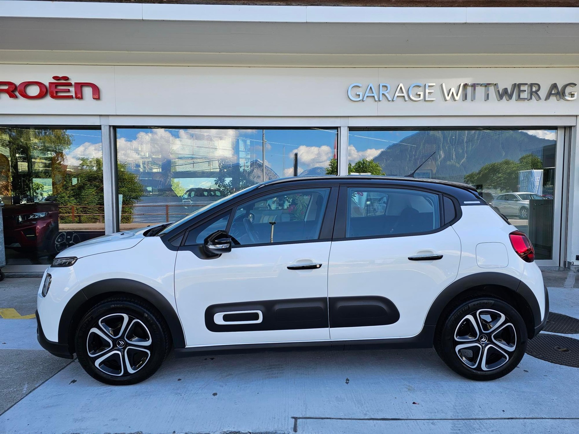 CITROEN C3 1.2 PureTech Swiss Edition+-image-1