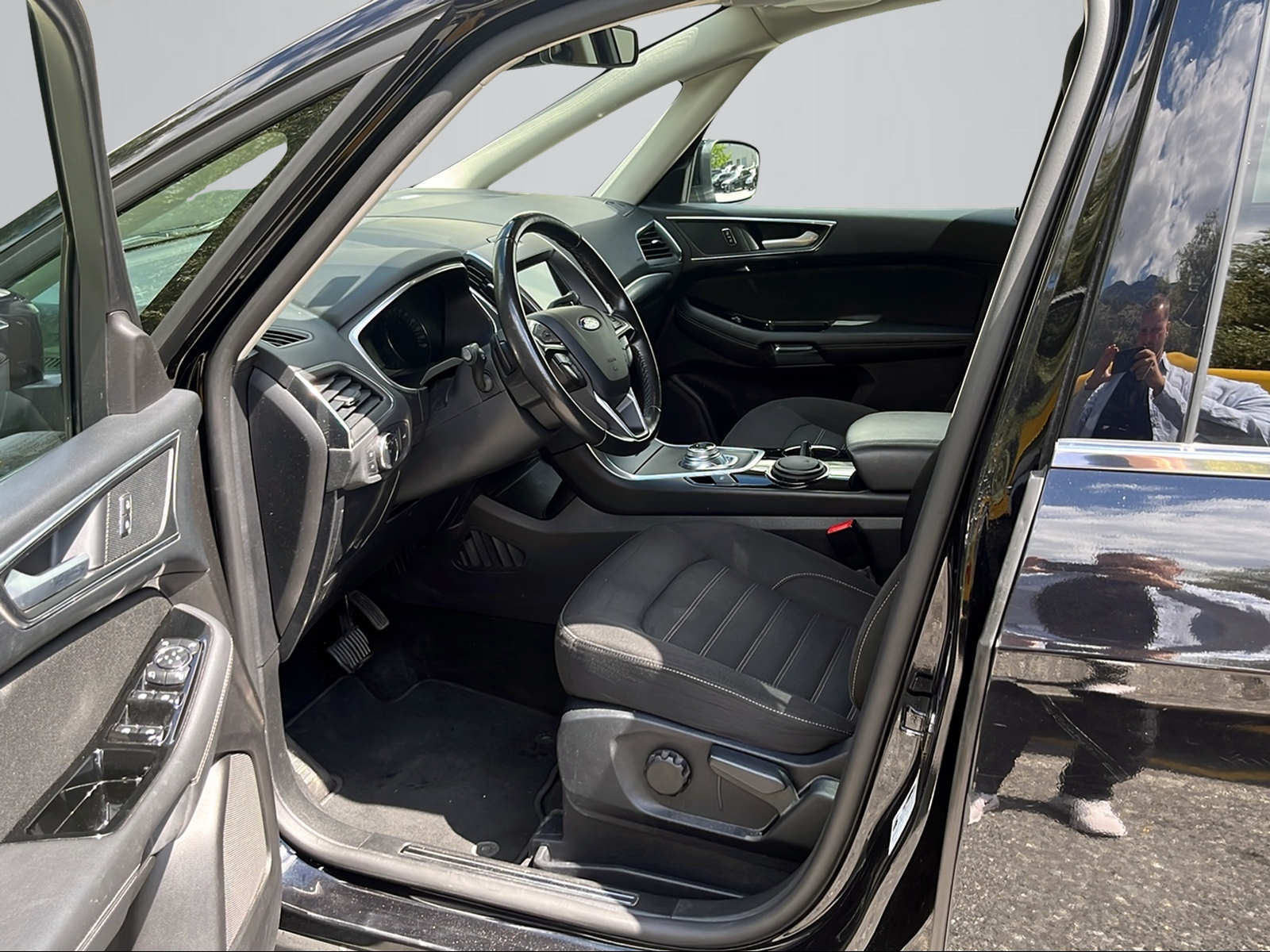 FORD Galaxy 2.0 TDCi Tirend AWD Automatic-image-3