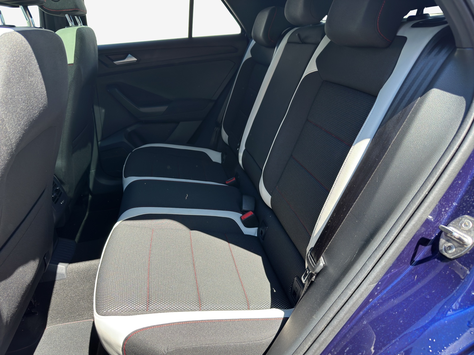 VW T-Roc 2.0 TSI Sport DSG 4Motion-image-11