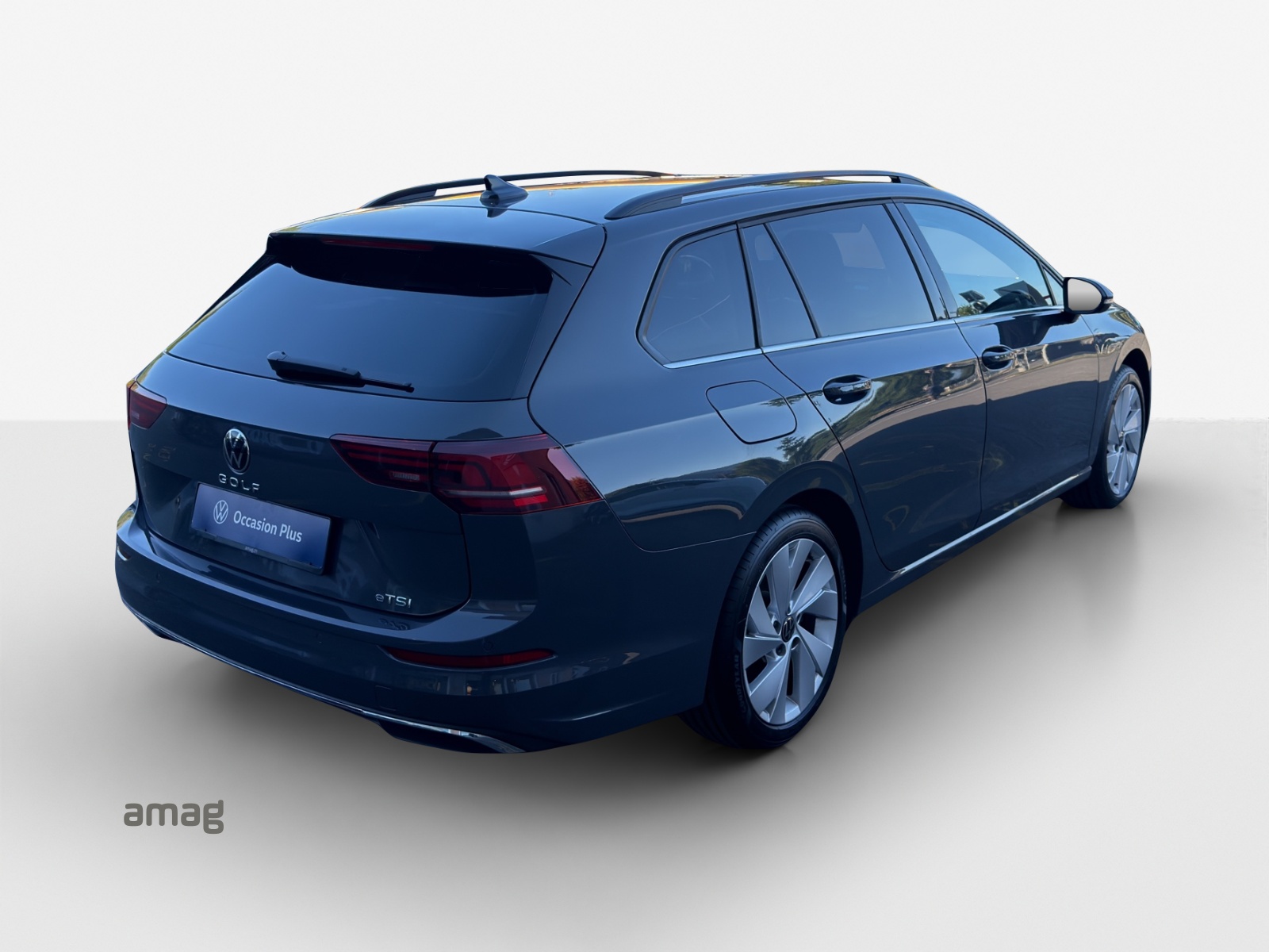 VW Golf Variant 2.0 TDI Style DSG-image-4