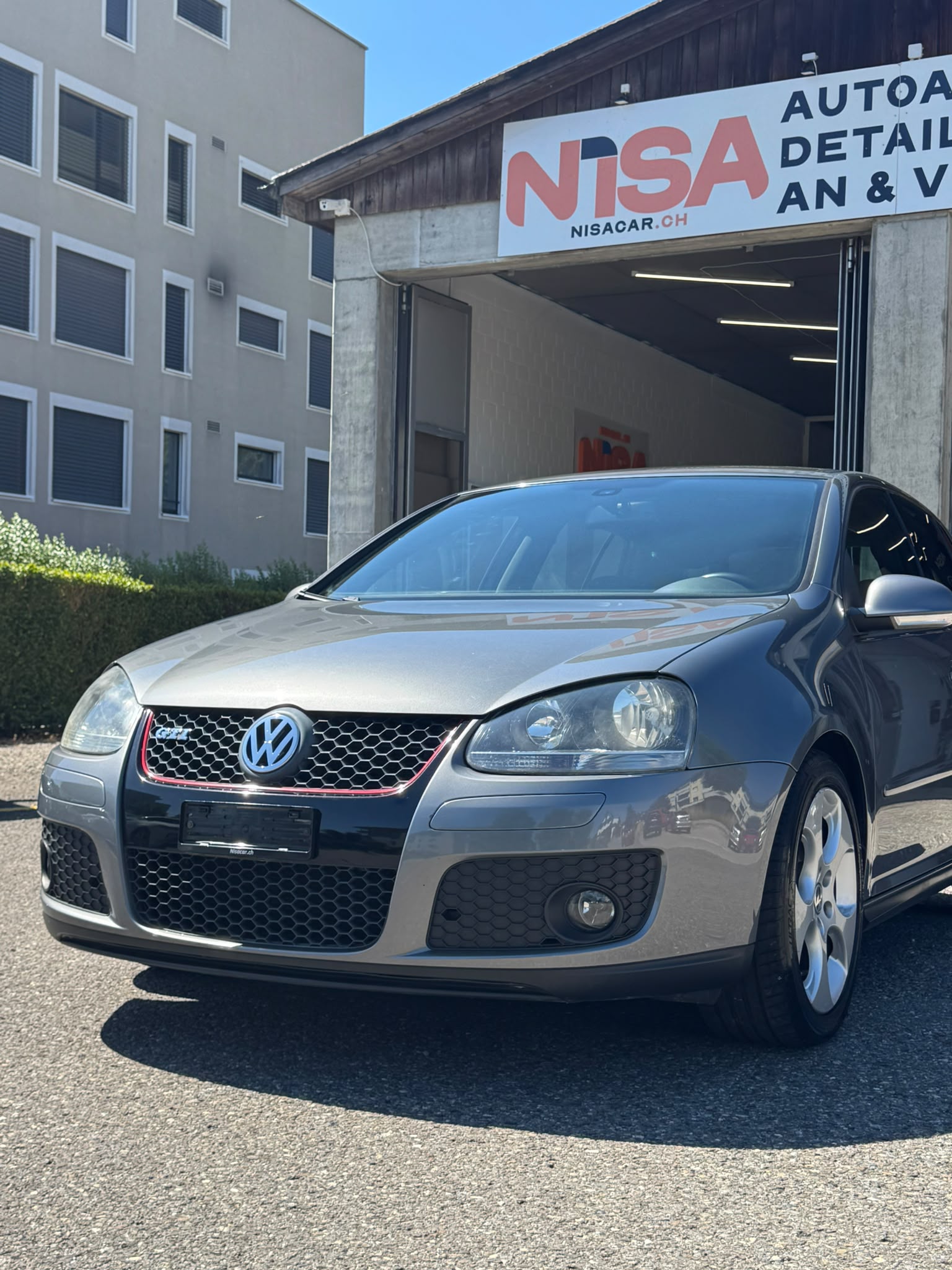 VW Golf 2.0 TFSI GTI-image-1