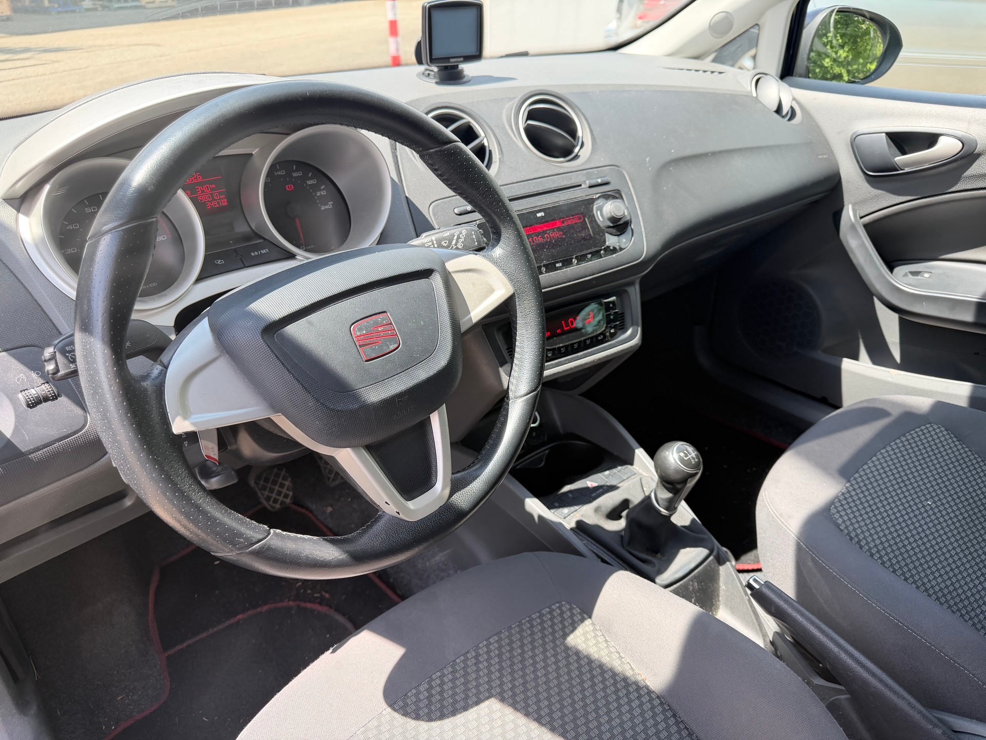 SEAT Ibiza 1.2 TSI Sport-image-5