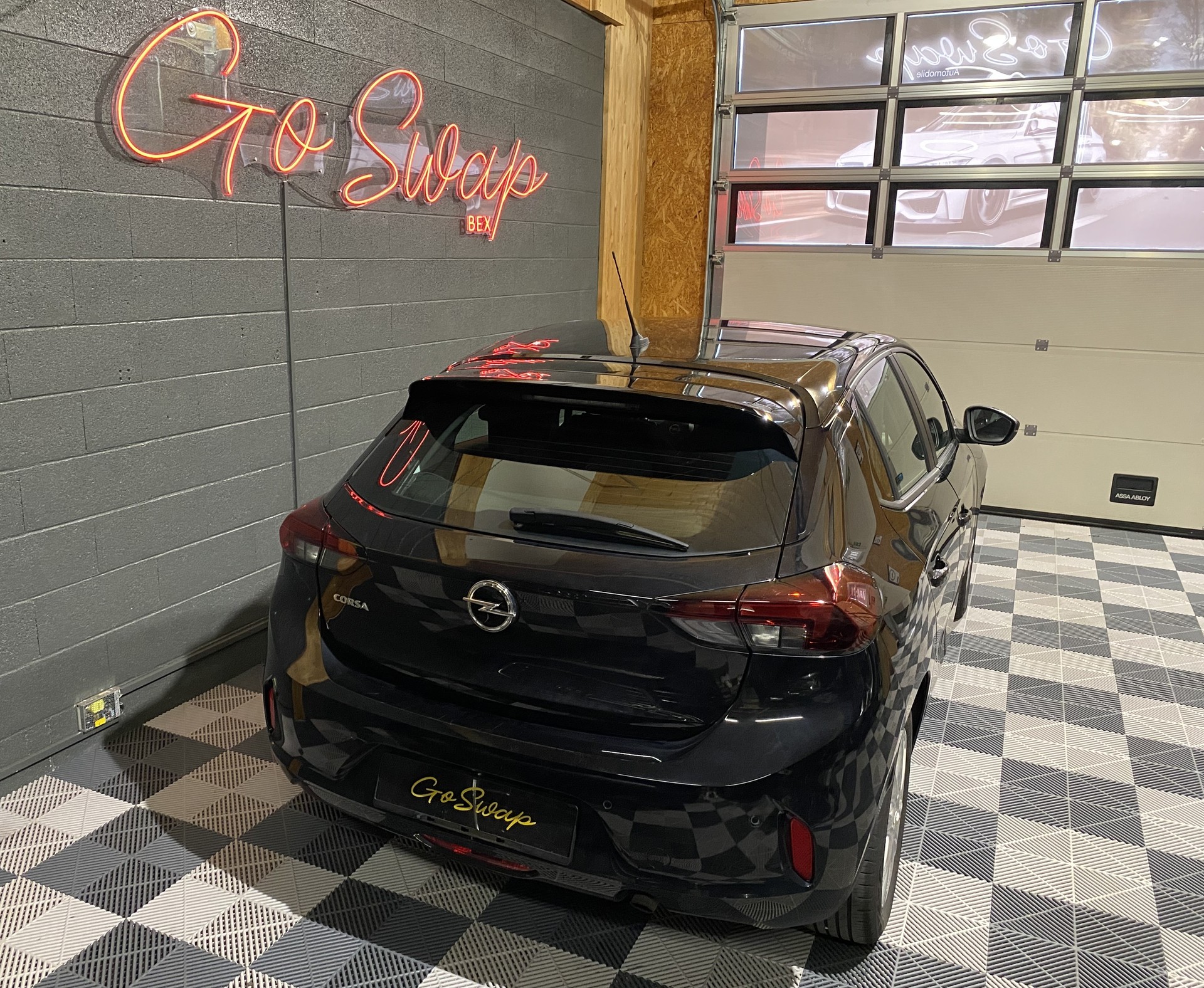 OPEL Corsa 1.2 TP Elegance-image-4