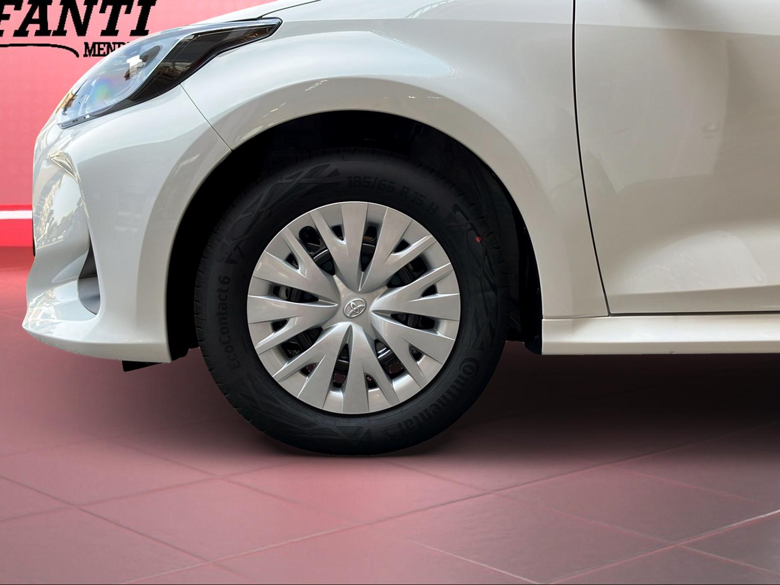 TOYOTA Yaris 1.5 VVT-i HSD Comfort-image-2