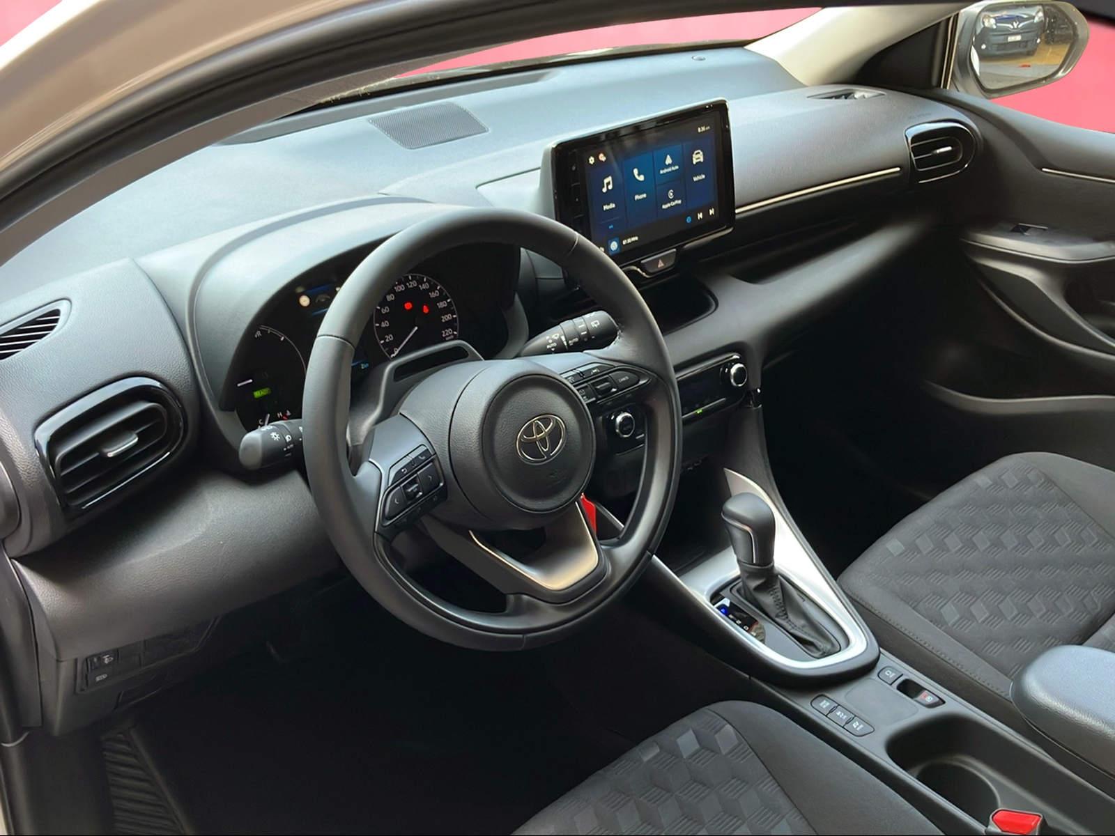 TOYOTA Yaris 1.5 VVT-i HSD Comfort-image-5