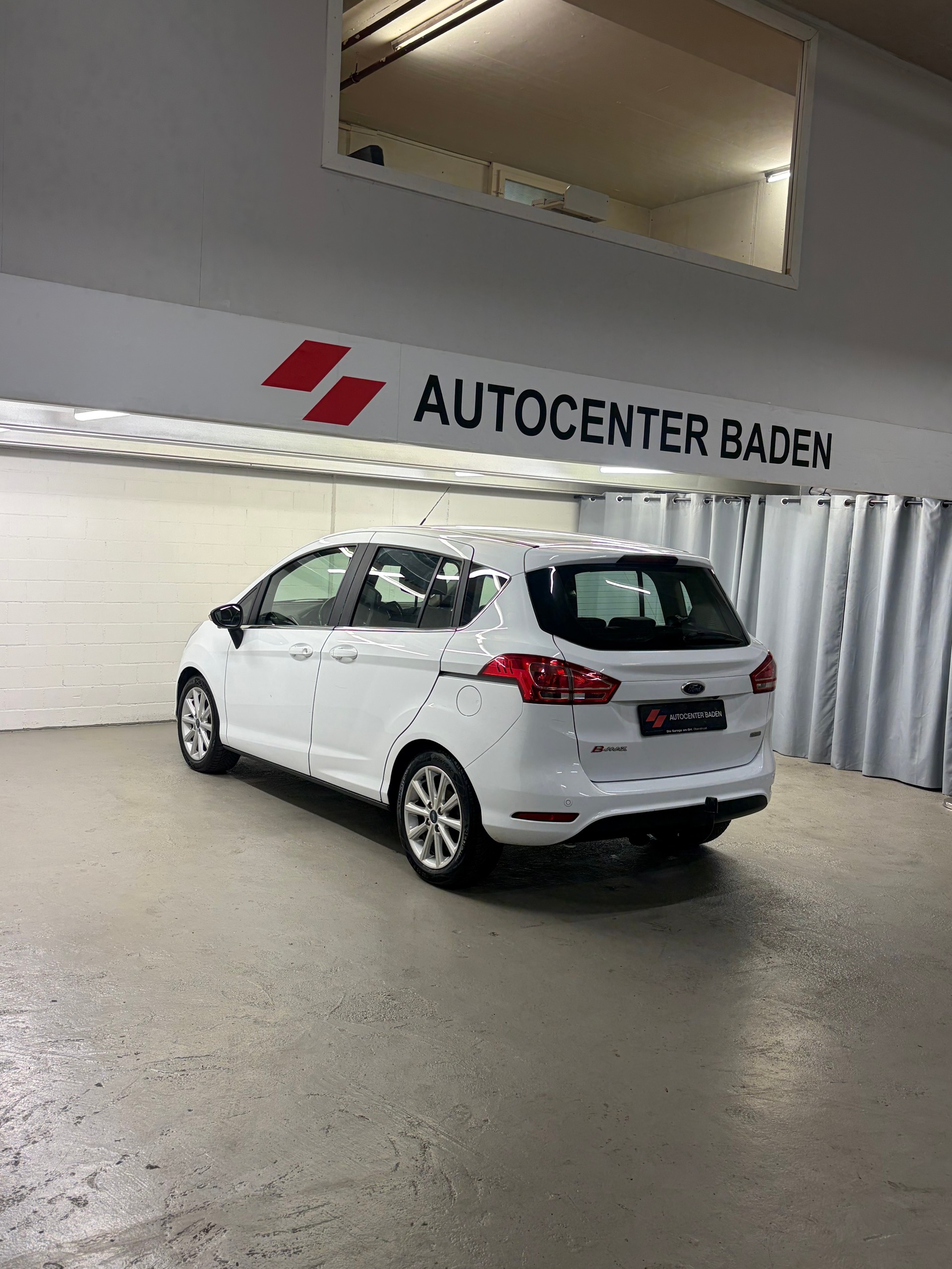 FORD B-Max 1.0 SCTi Sync Edition-image-5