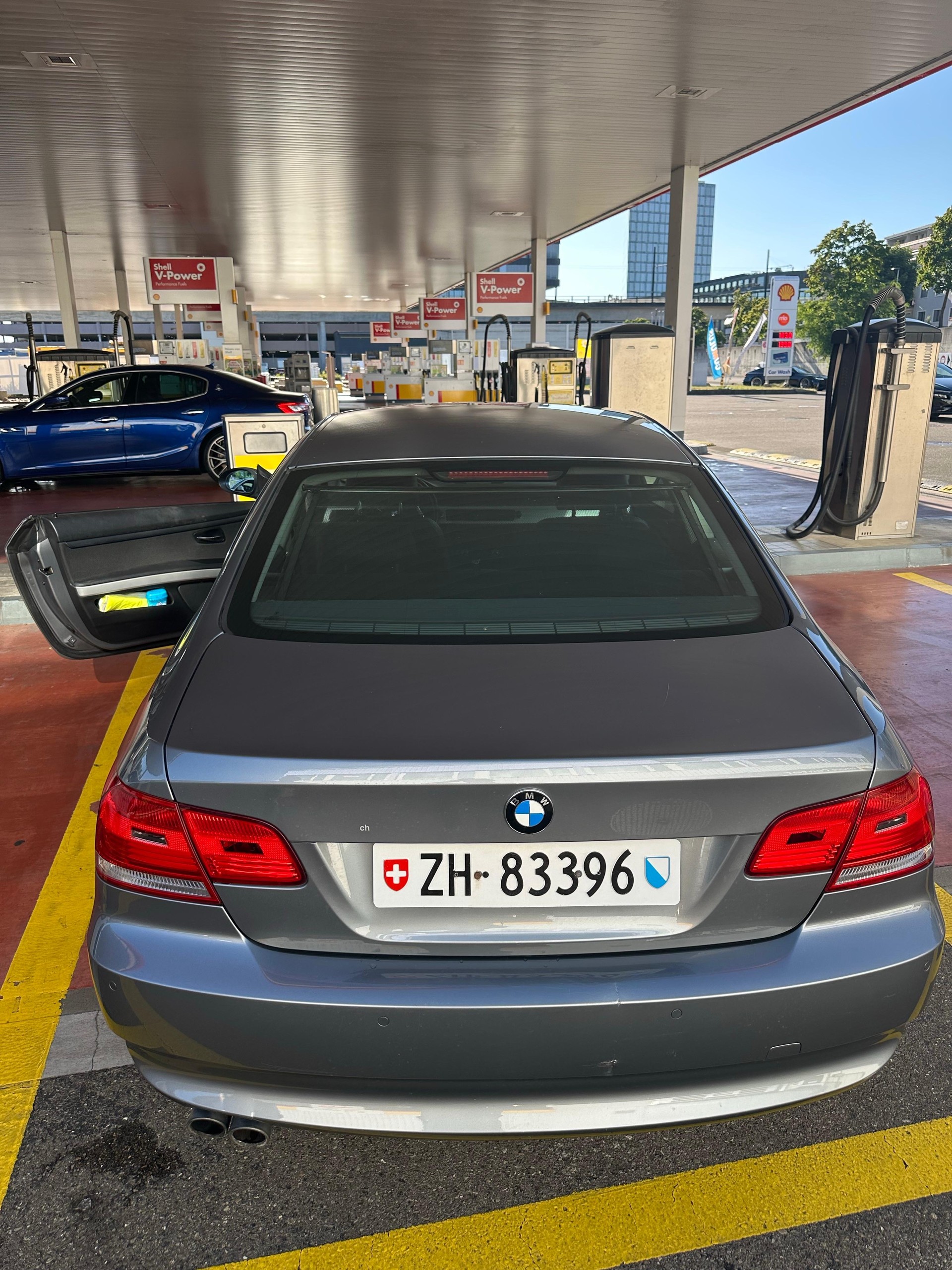 BMW 325i Coupé-image-2