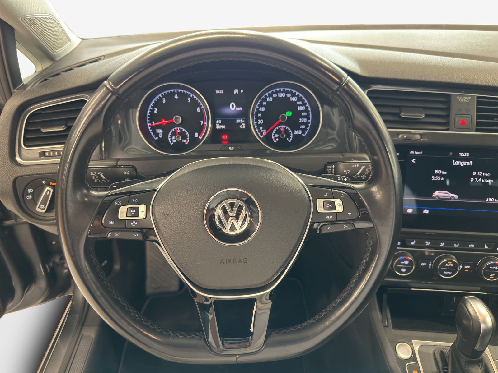 VW Golf 1.5 TSI EVO Edition 45 DSG-image-9