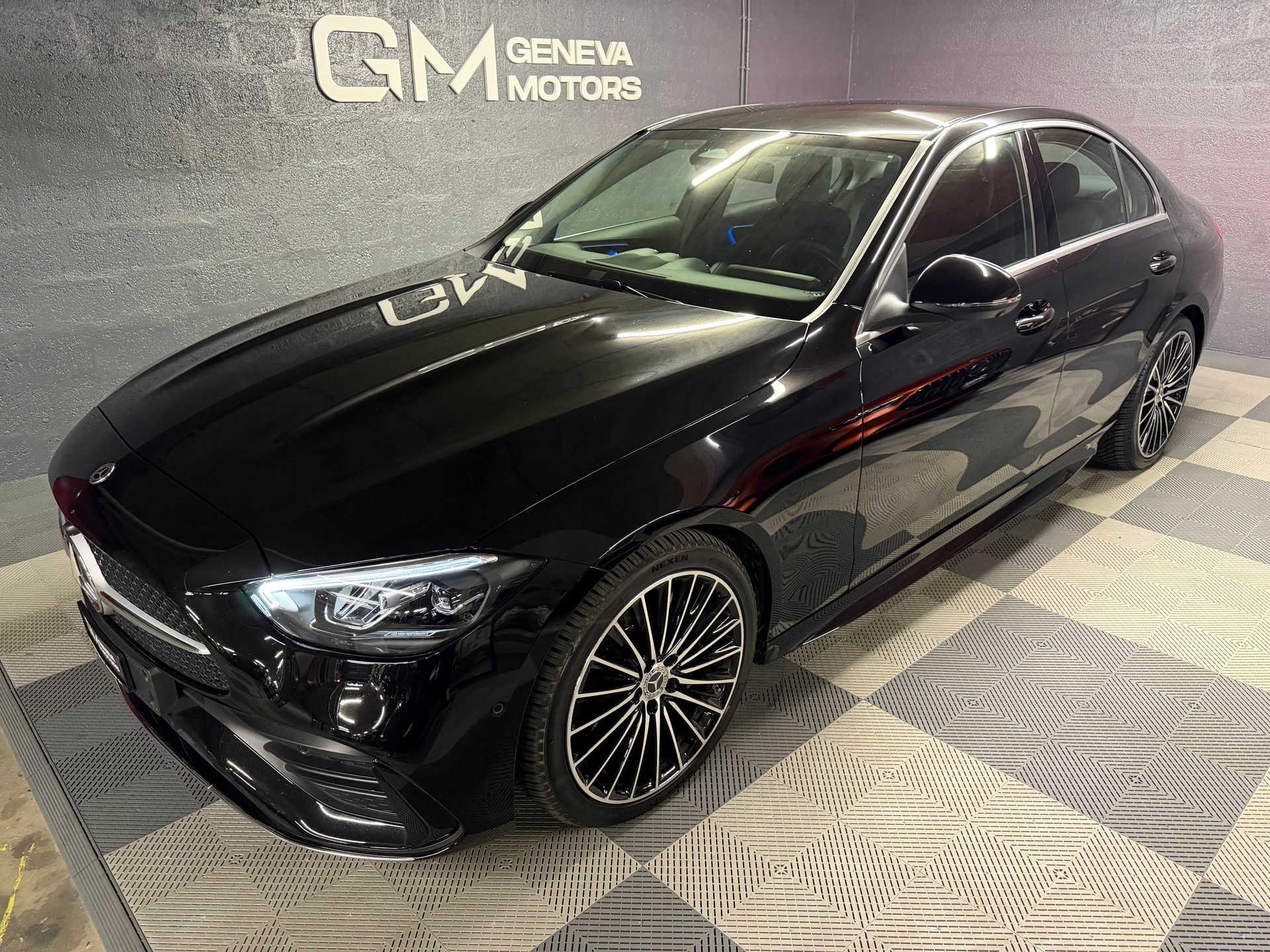 MERCEDES-BENZ C 200 4Matic AMG Line-image-0