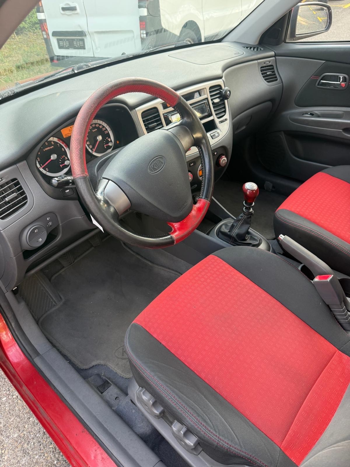 KIA III 1.6-image-2