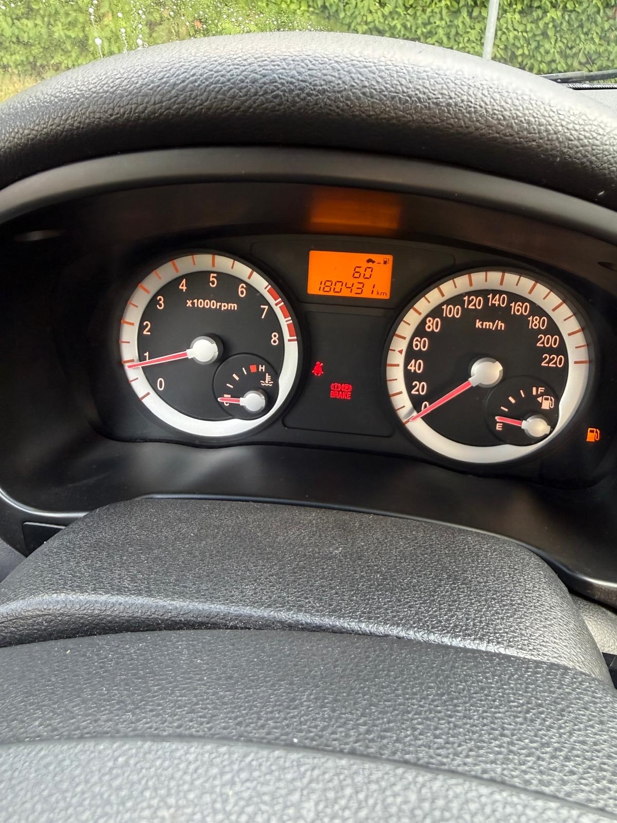 KIA III 1.6-image-1