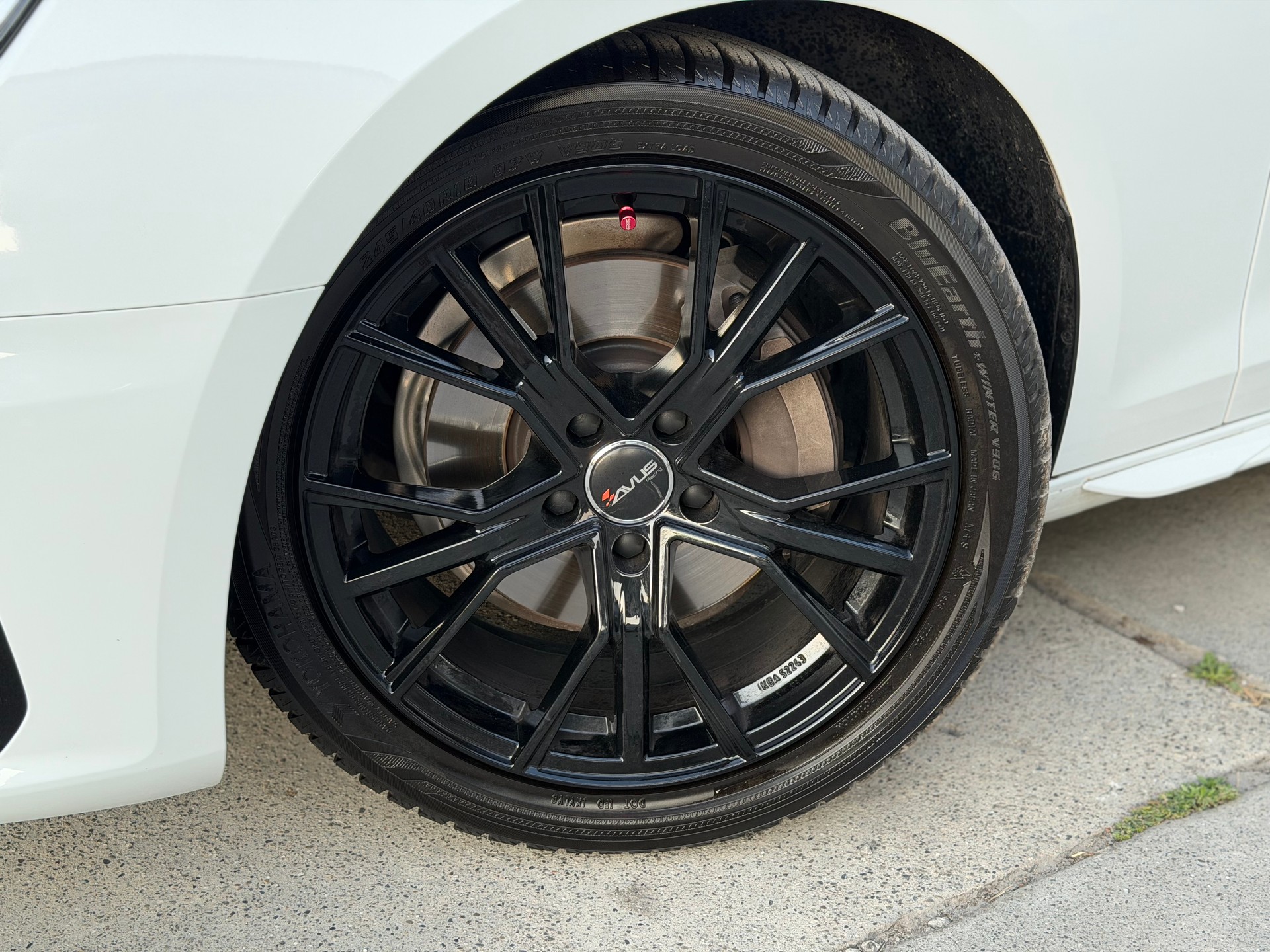 AUDI A4 Avant 40 TFSI S line S-tronic-image-9
