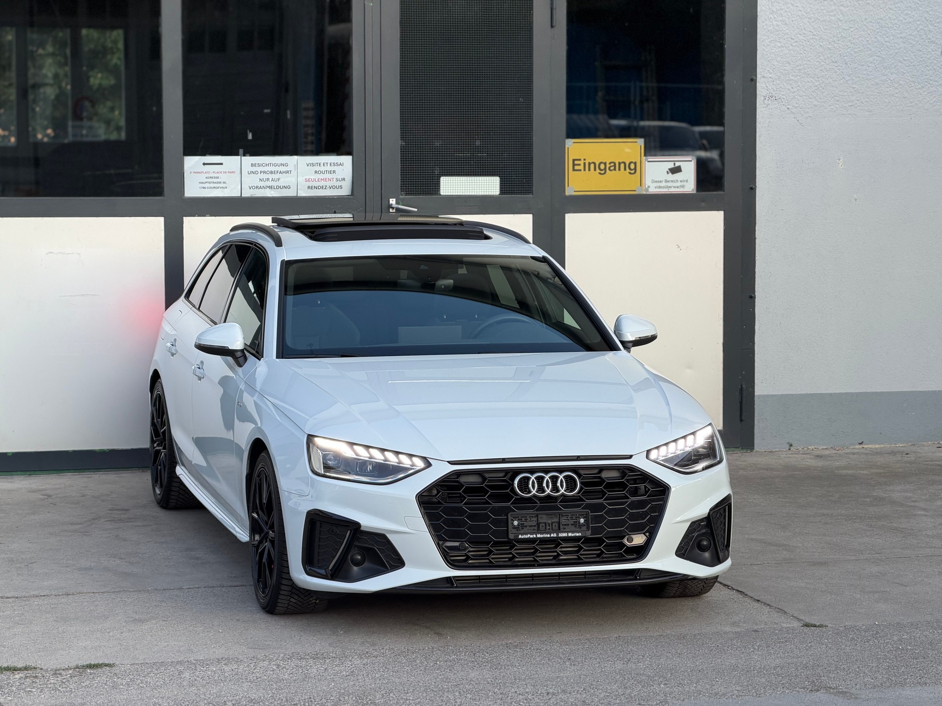 AUDI A4 Avant 40 TFSI S line S-tronic-showroom-element-3