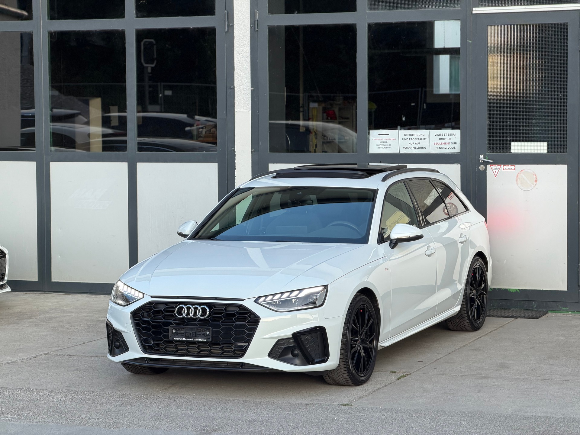AUDI A4 Avant 40 TFSI S line S-tronic-showroom-element-1