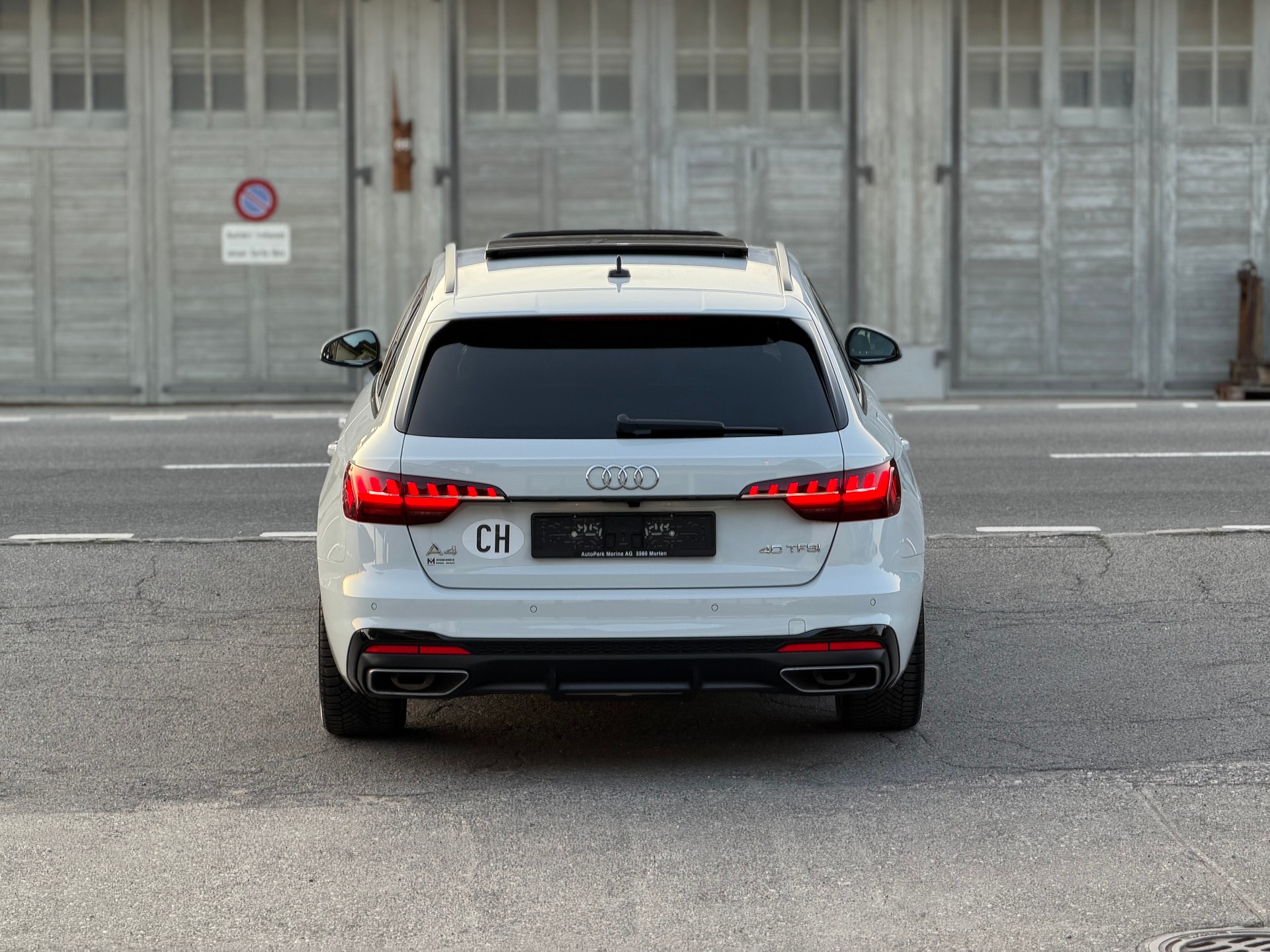 AUDI A4 Avant 40 TFSI S line S-tronic-image-5
