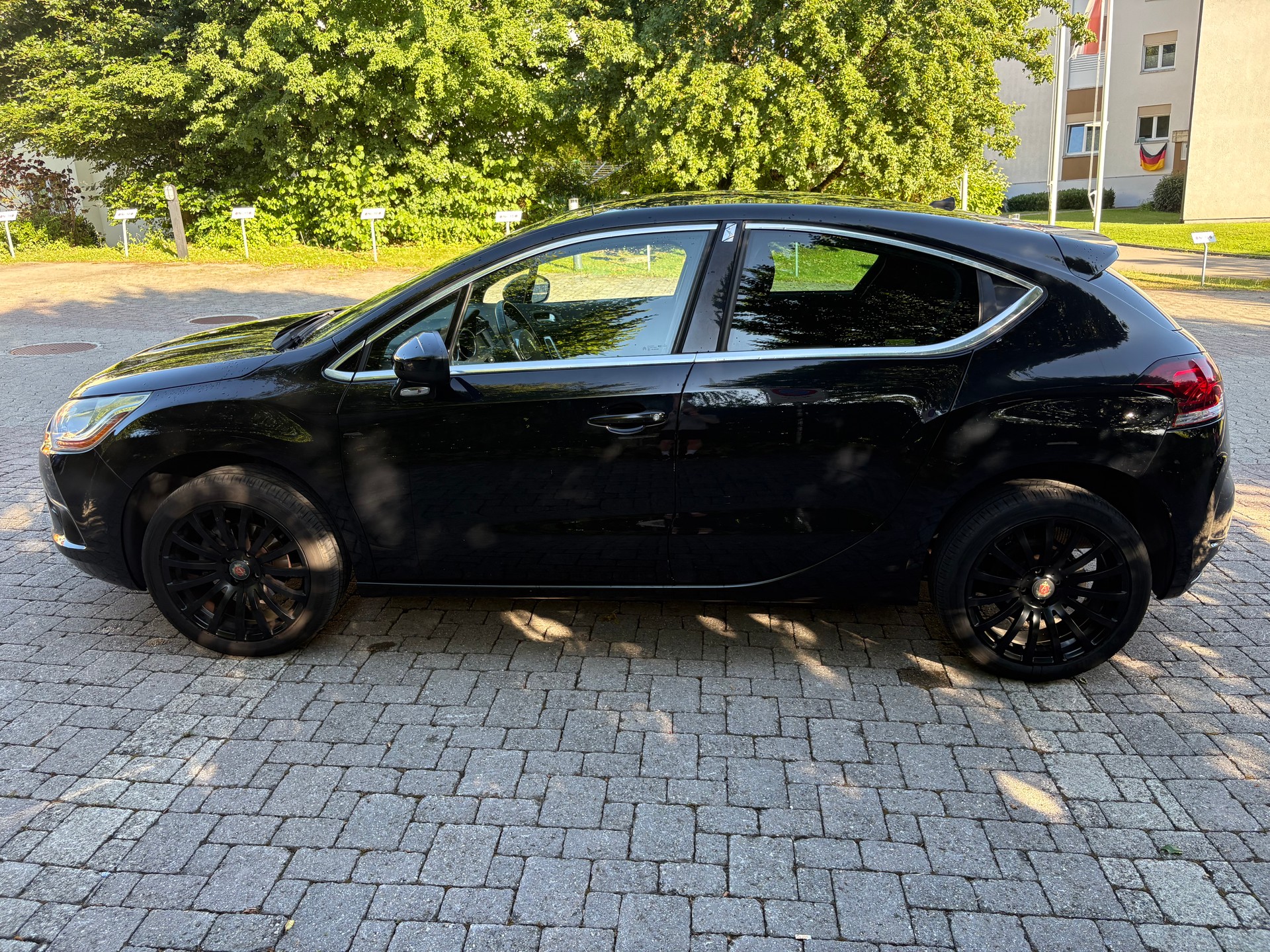 DS AUTOMOBILES 1.6 VTi Chic-image-1