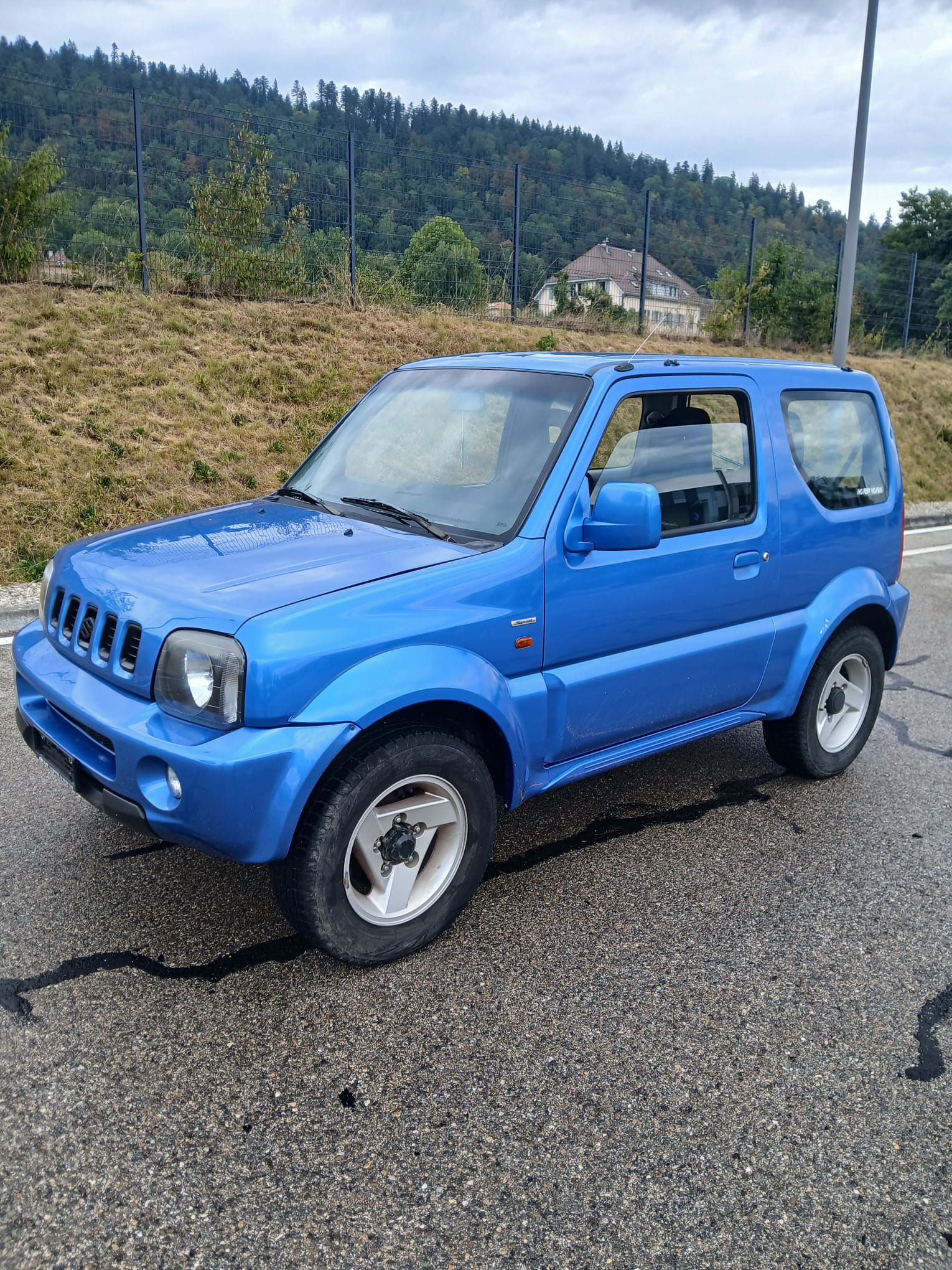 SUZUKI 1.3 4WD Special Edition-image-1